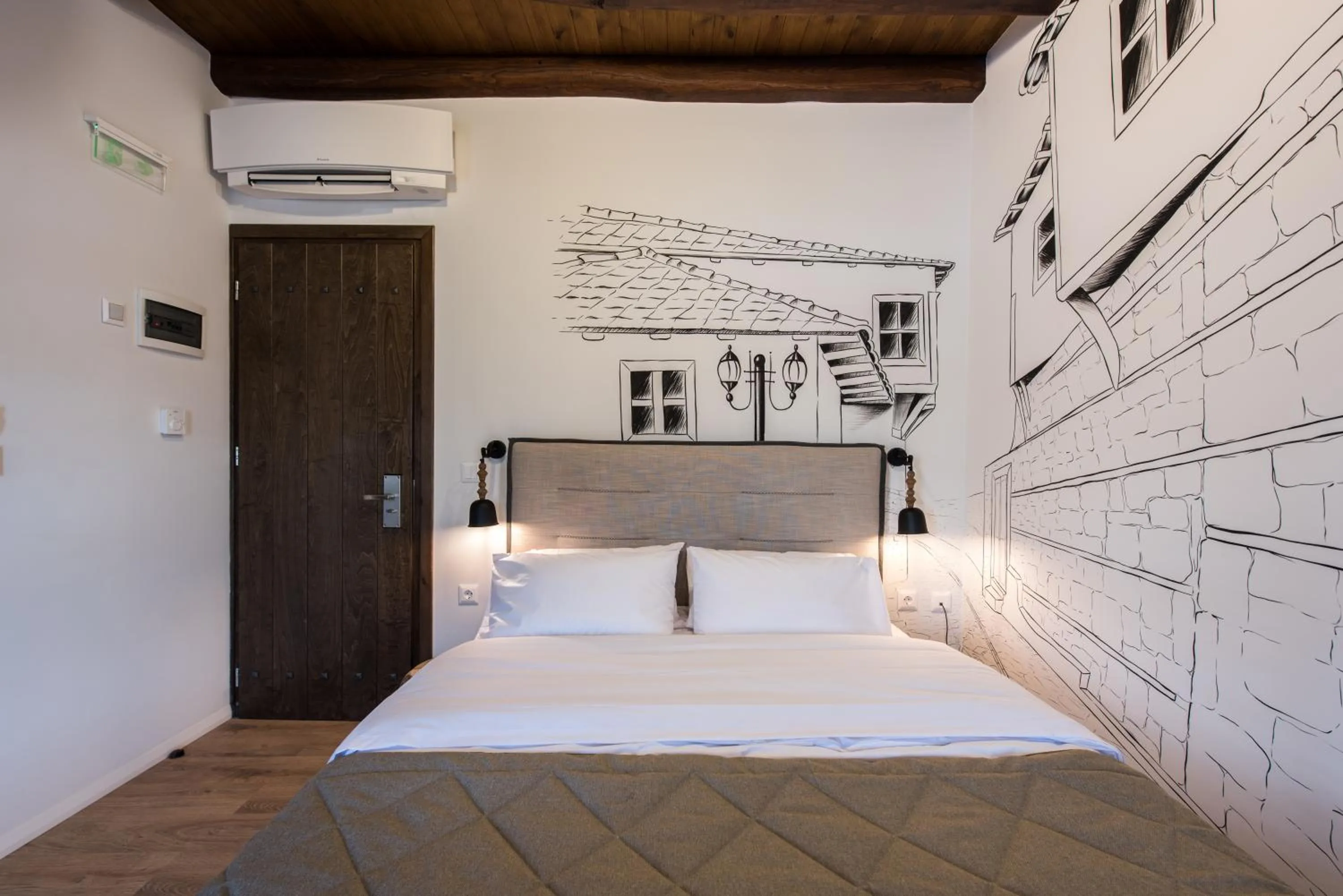 Photo of the whole room, Bed in Olganos VL Luxury Rooms & Suites