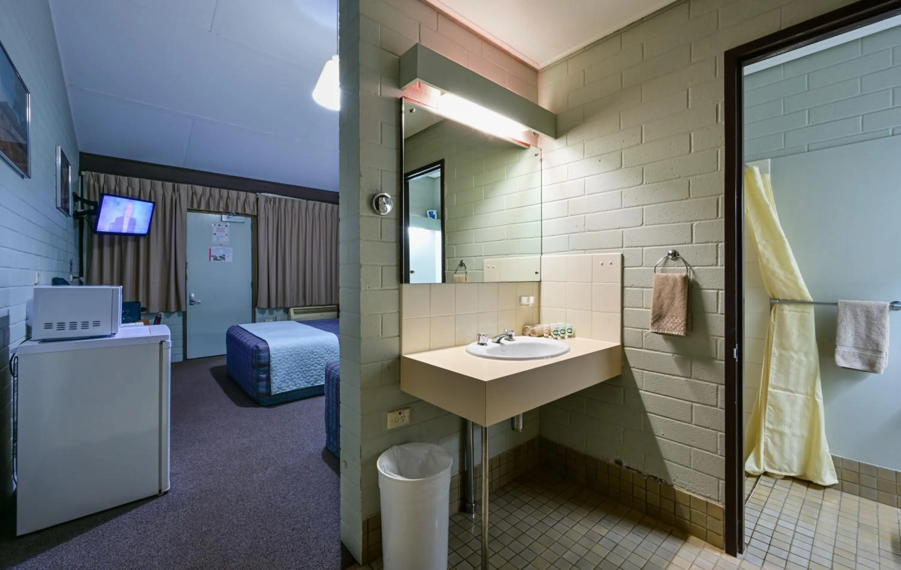 Bed in Leigh Creek Outback Resort