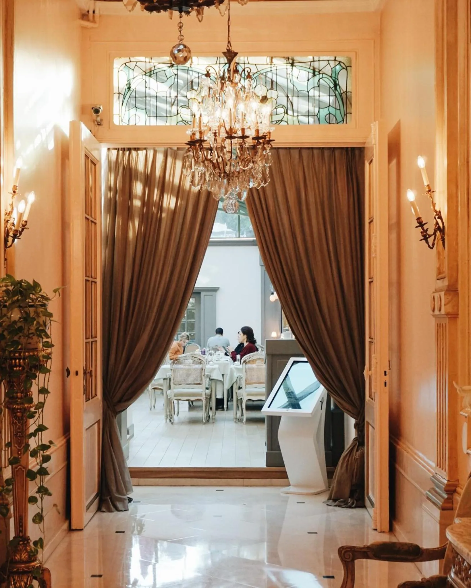 People in Hotel Manos Premier