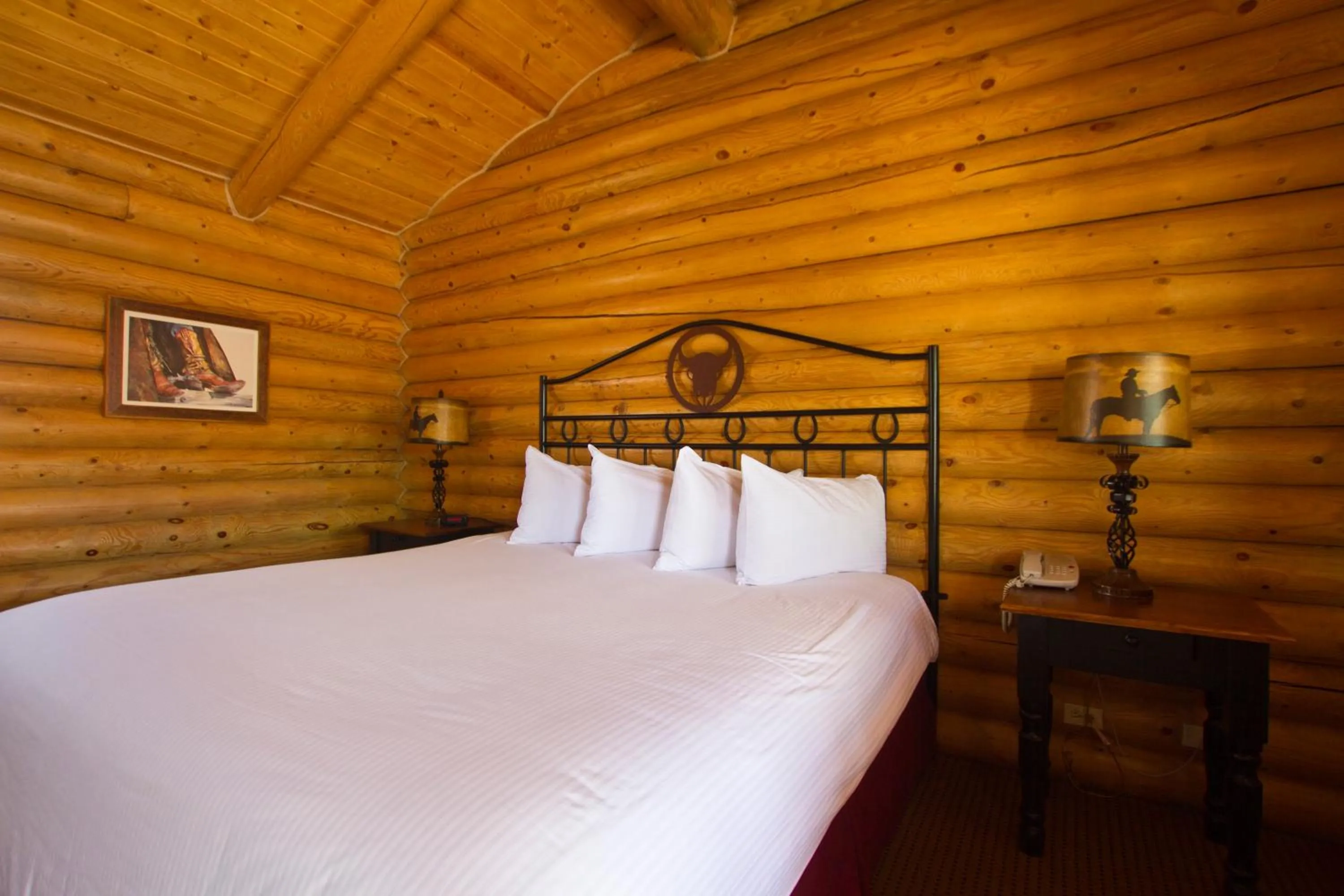 Bedroom, Bed in Cody Cowboy Village