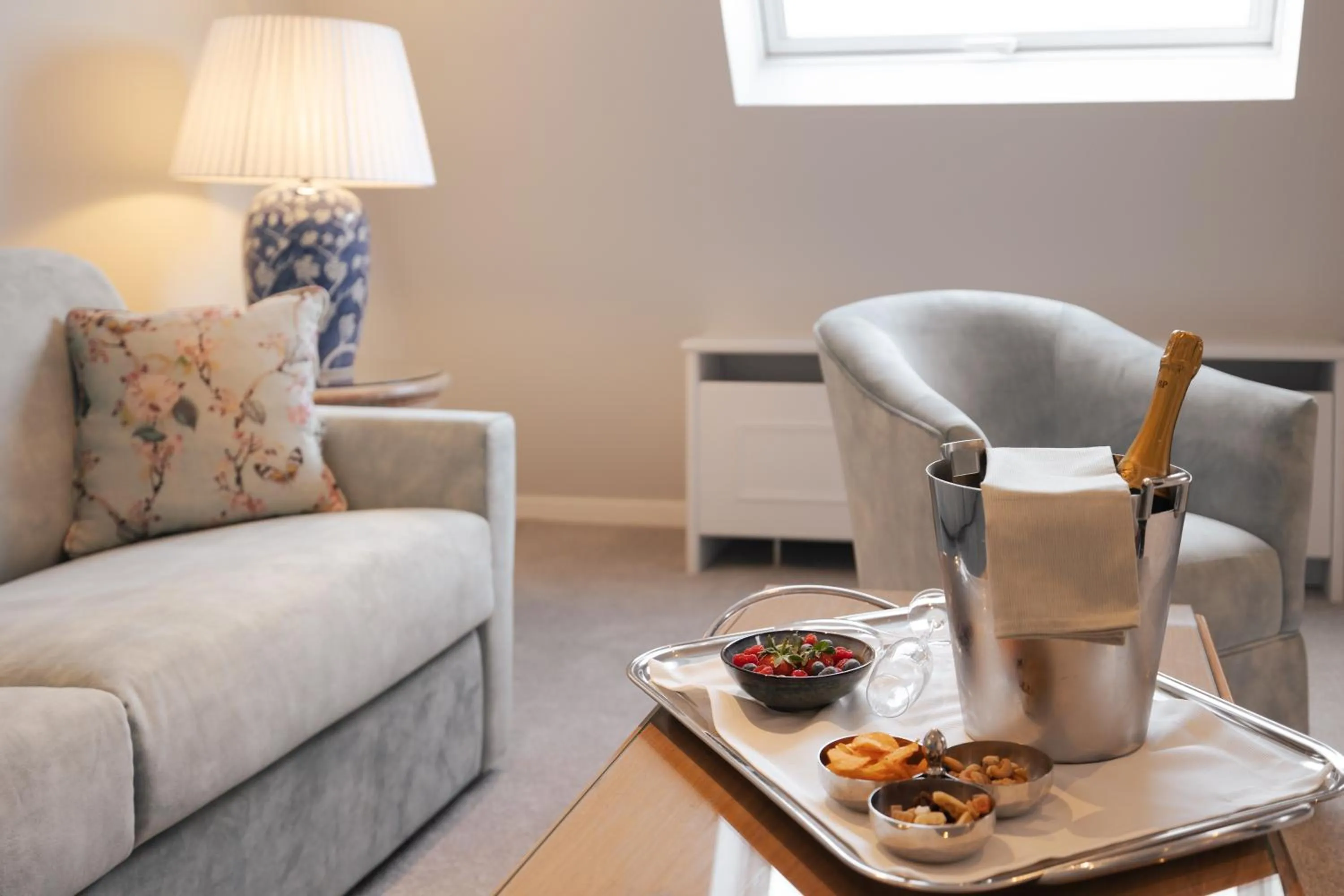 Living room in Hotel Manos Stephanie