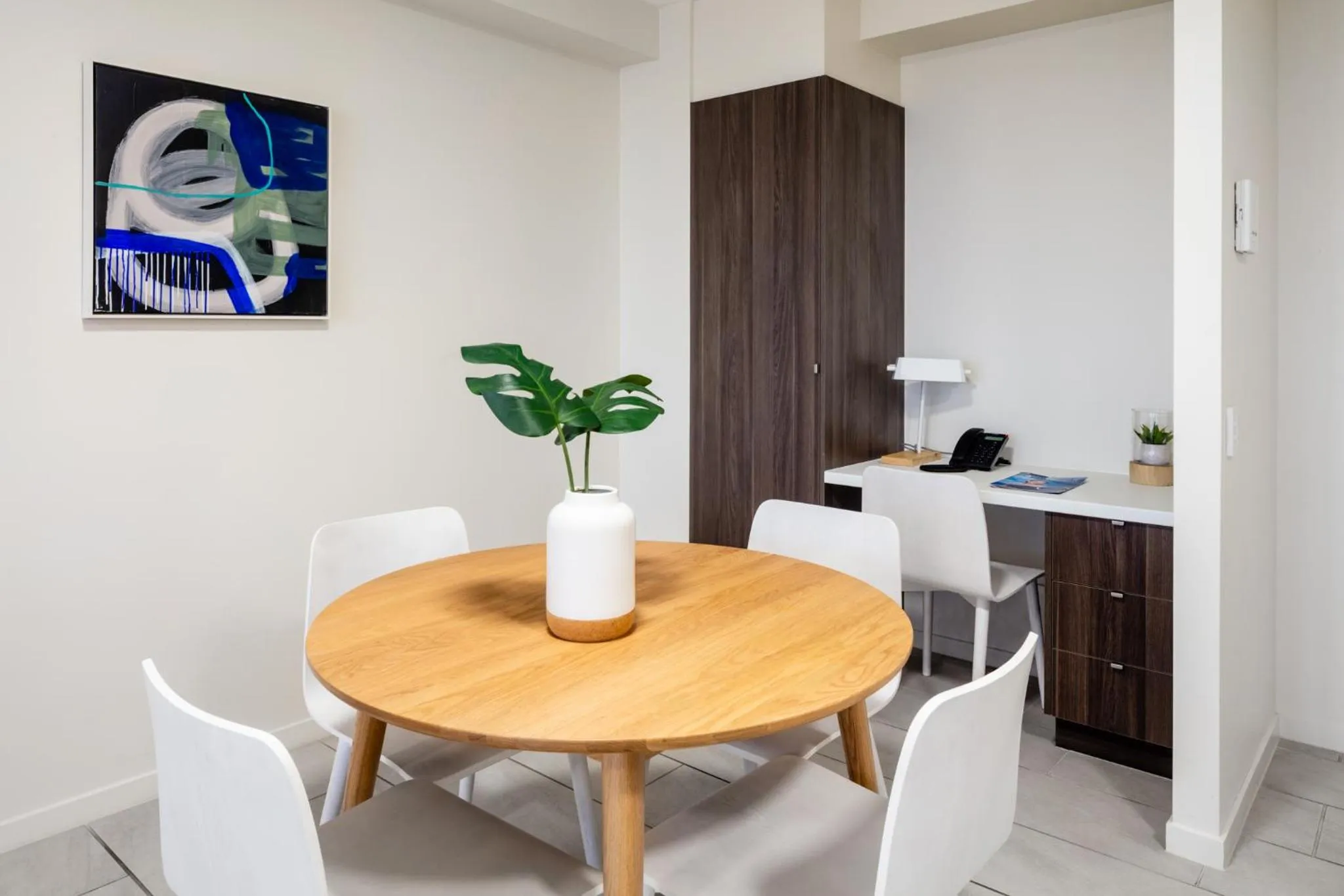 Dining area in First Light Mooloolaba, an Ascend Collection Hotel