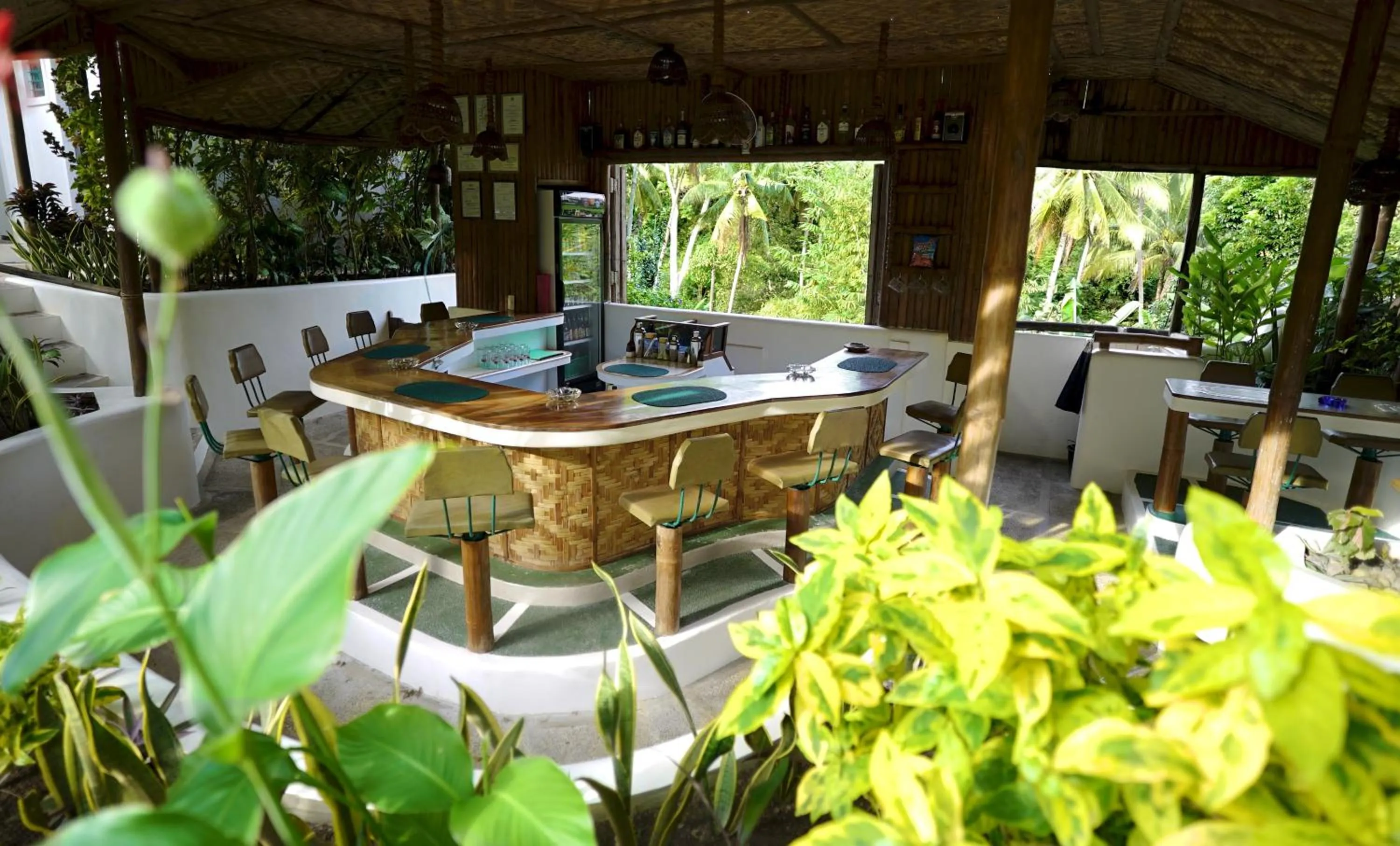 Restaurant/places to eat in Guindulman Bay Tourist Inn