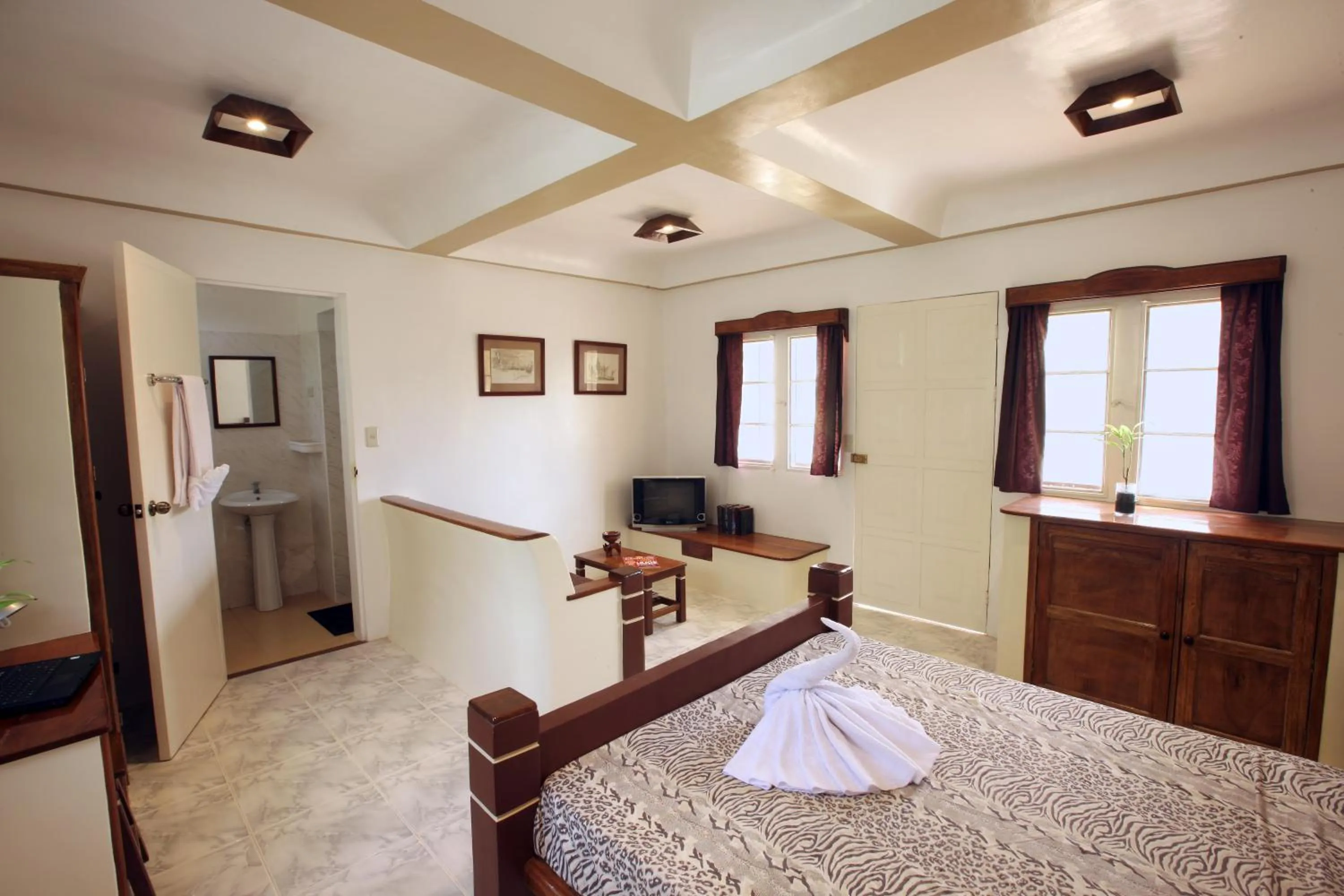 Bedroom in Guindulman Bay Tourist Inn