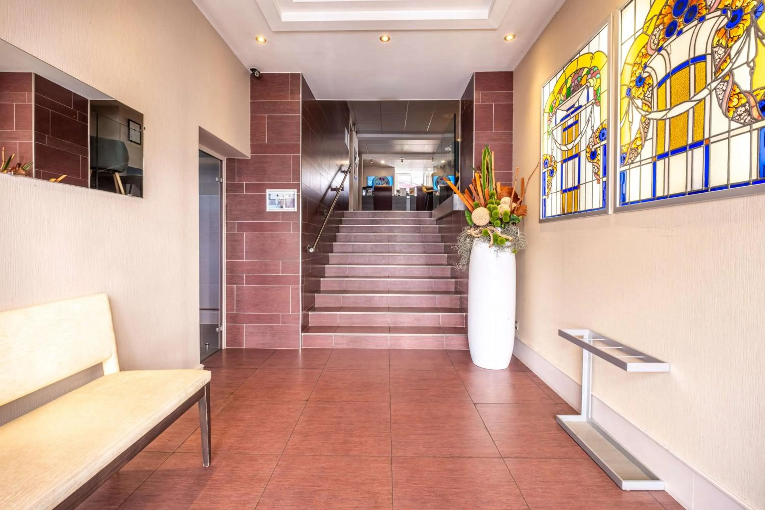 Lobby or reception in Best Western Plus Richelieu