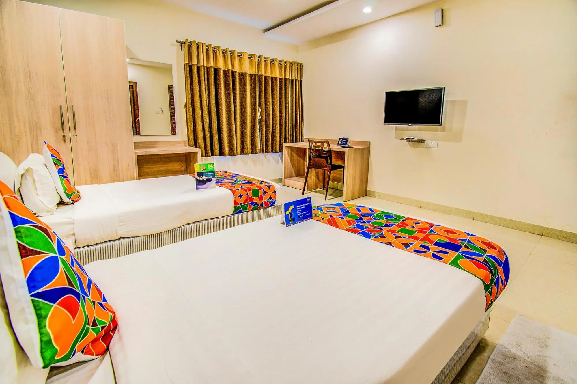 Bed in Fabhotel Pearl City - Nr Jubilee Enclave, Hitech City