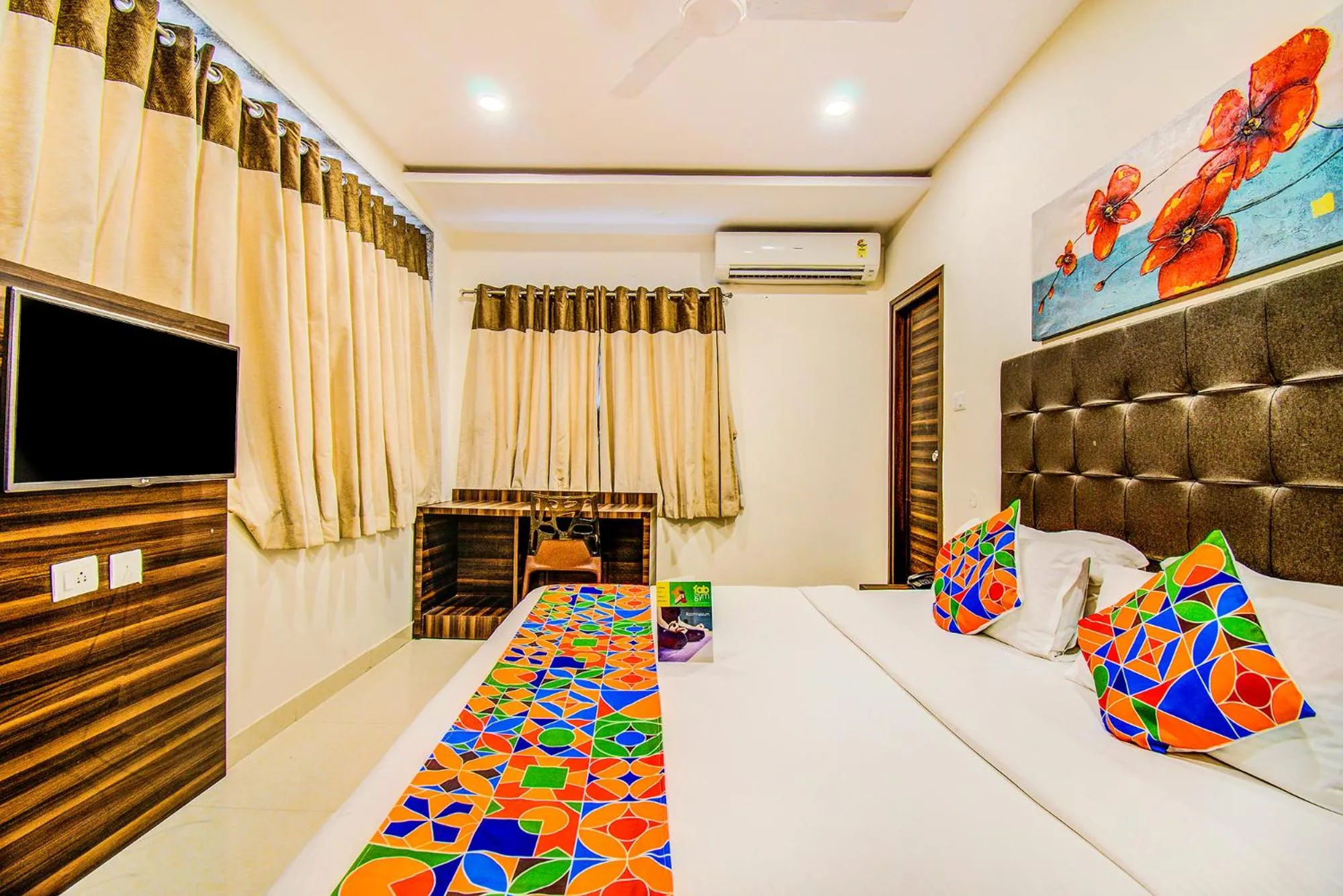 Bed in Fabhotel Pearl City - Nr Jubilee Enclave, Hitech City