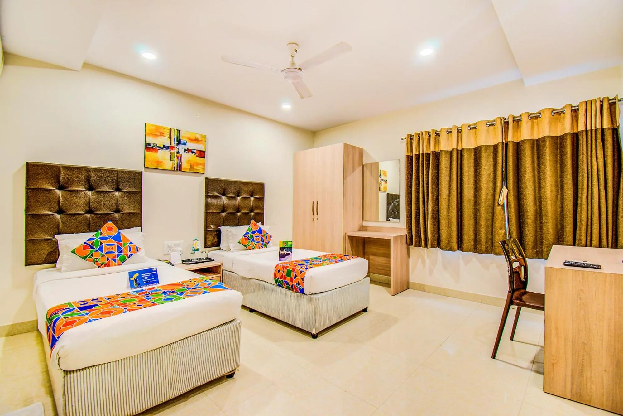 Bed in Fabhotel Pearl City - Nr Jubilee Enclave, Hitech City