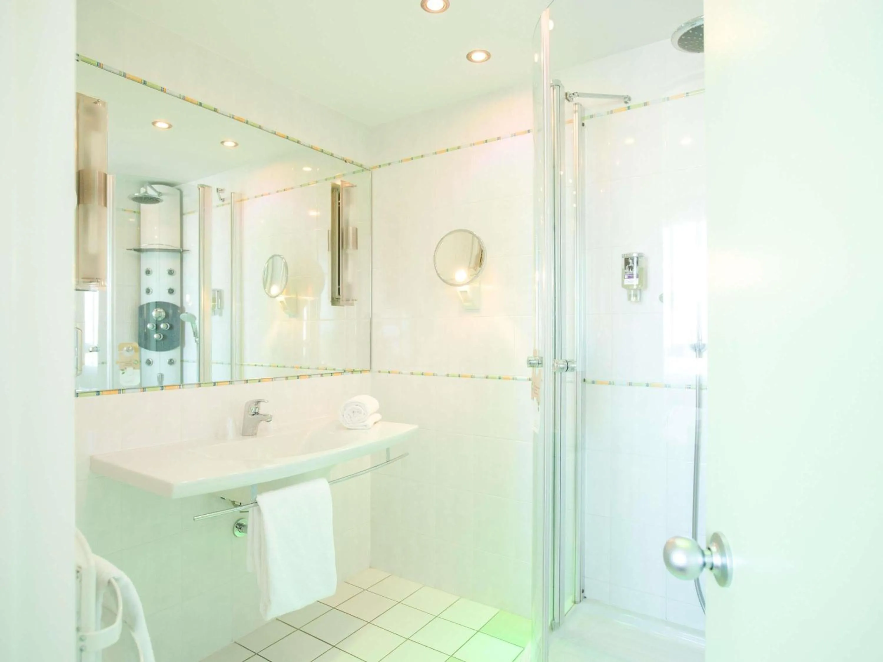 Bedroom in Mercure Limoges Centre