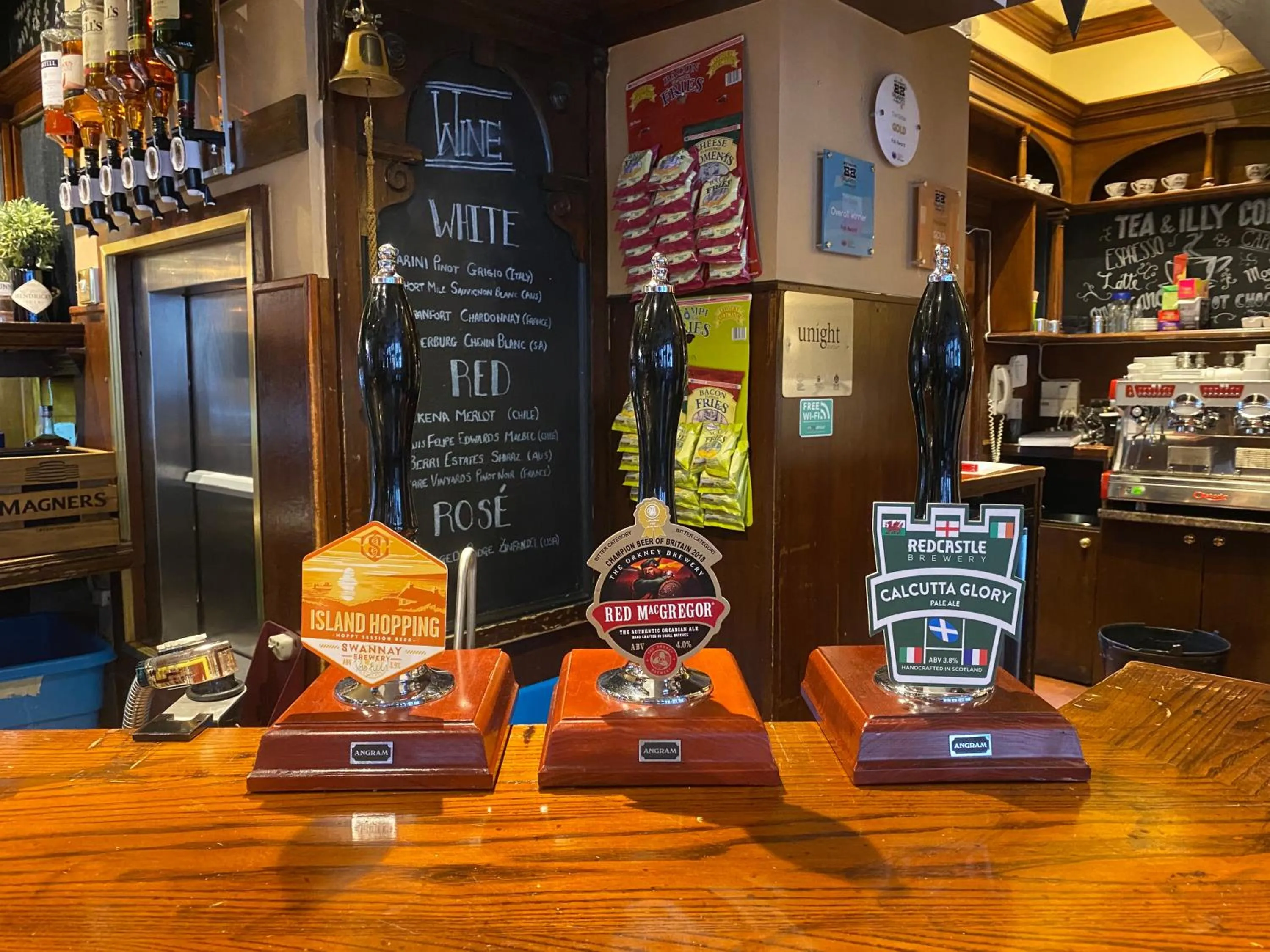 Lounge or bar in The Globe Inn