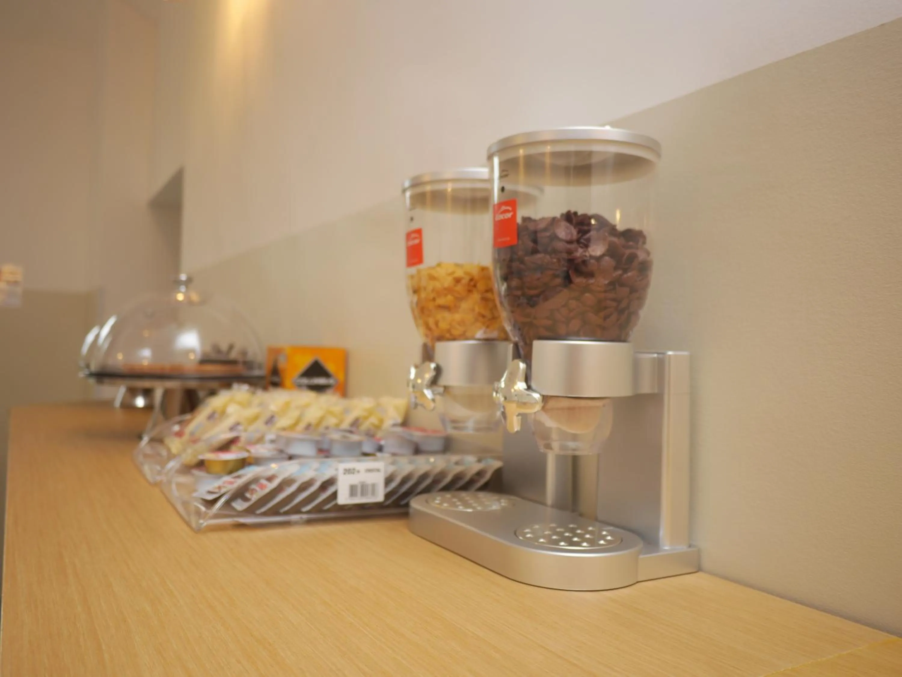 Food and drinks in La Boheme SMART Hotel