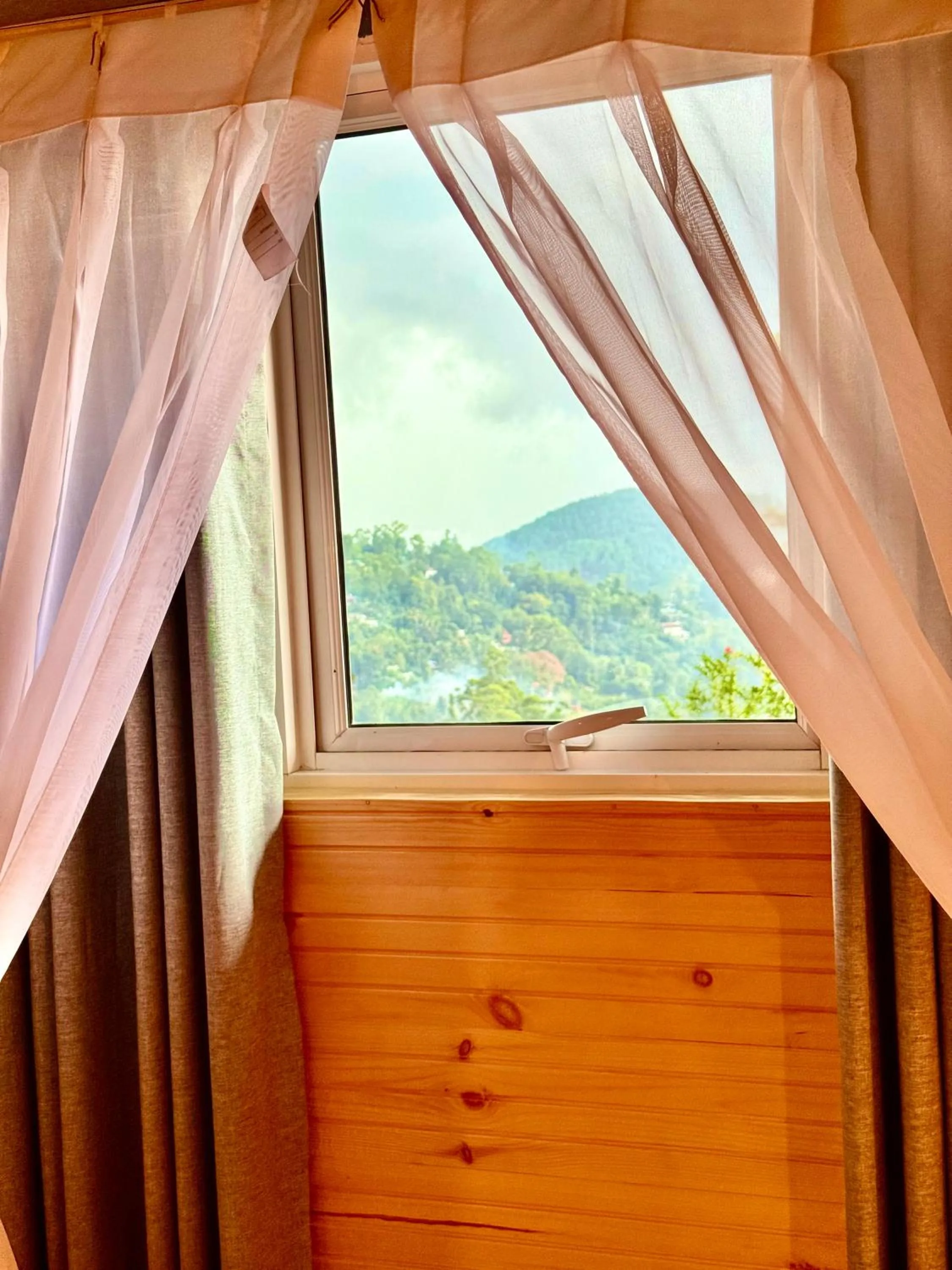 Day in Guest Inn Avendra