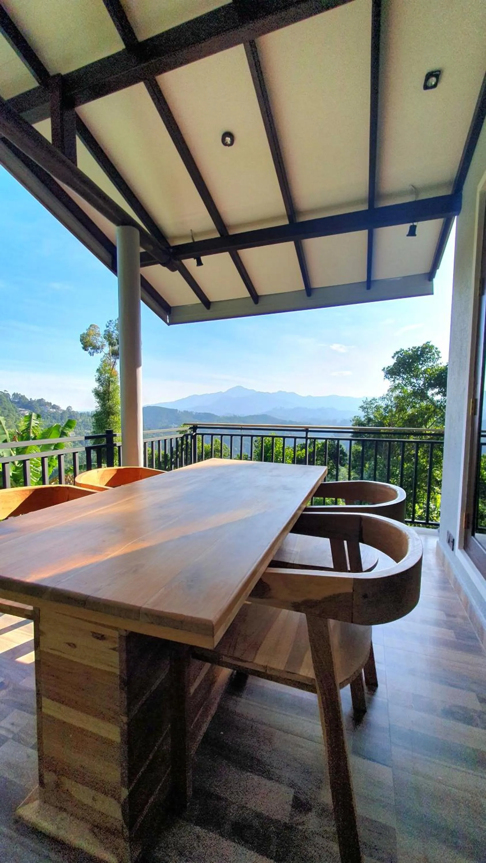 Balcony/Terrace in Guest Inn Avendra