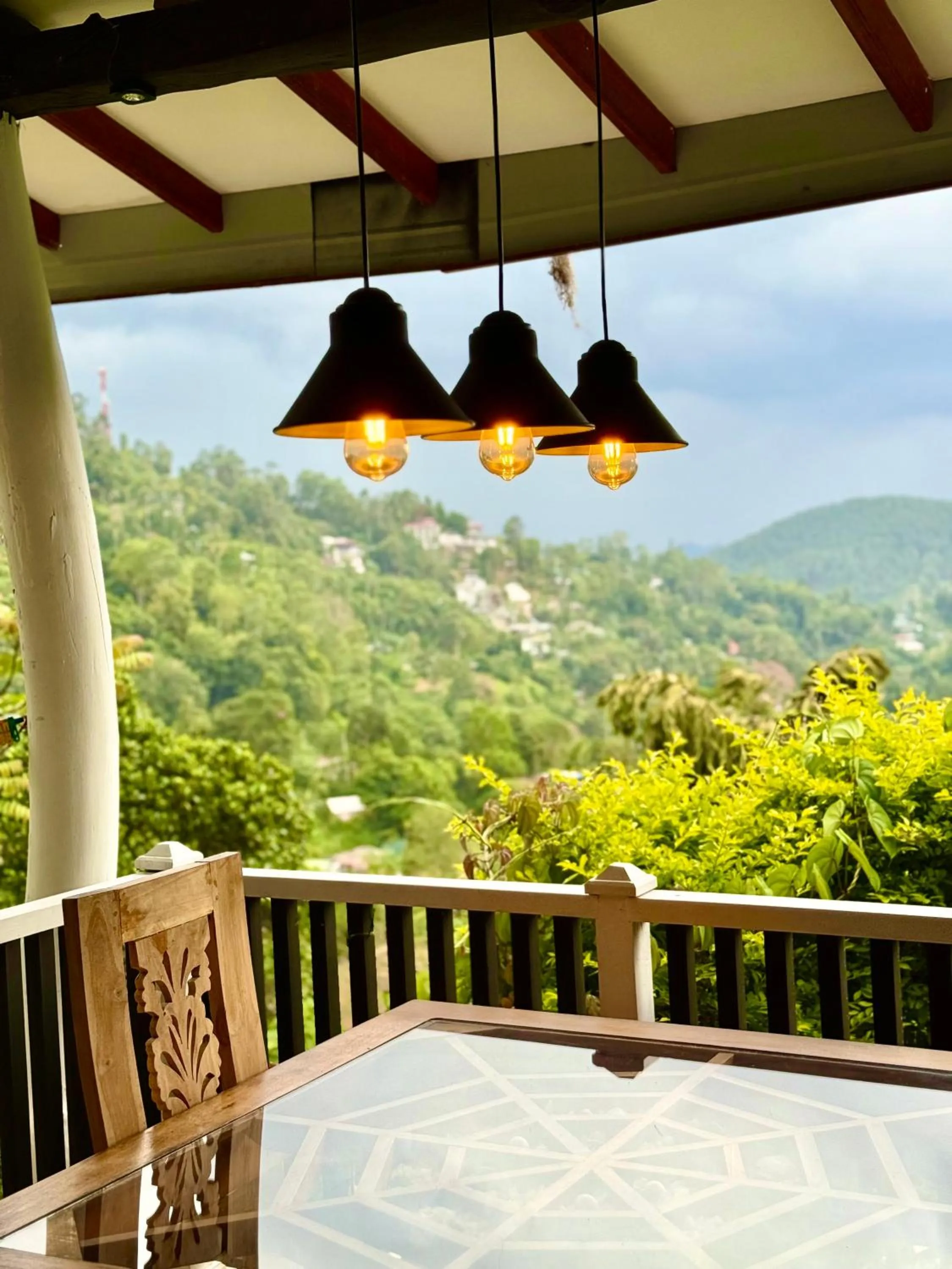 Dining area in Guest Inn Avendra
