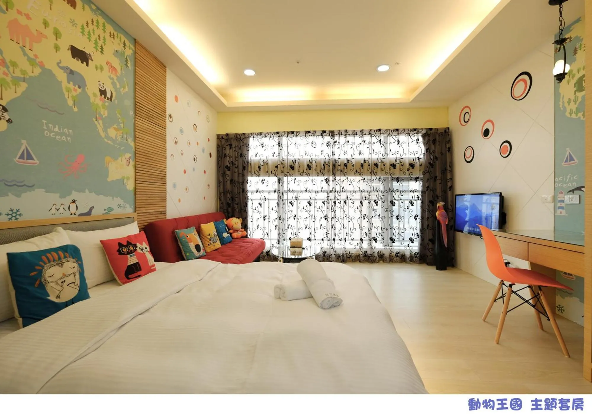 Photo of the whole room, Bed in 85 Asia Hotel