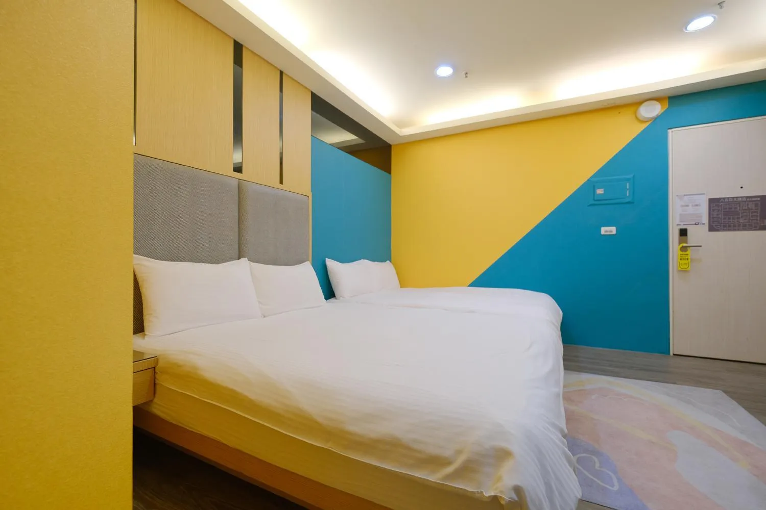 On site, Bed in 85 Asia Hotel