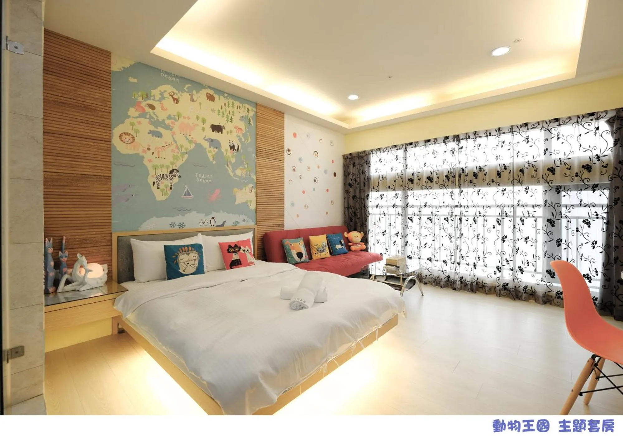 Photo of the whole room, Bed in 85 Asia Hotel