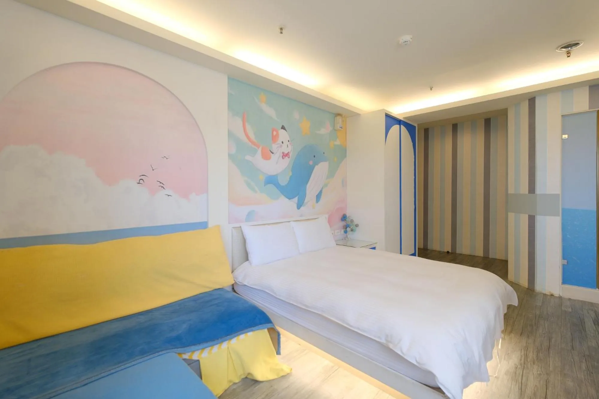 Photo of the whole room, Bed in 85 Asia Hotel