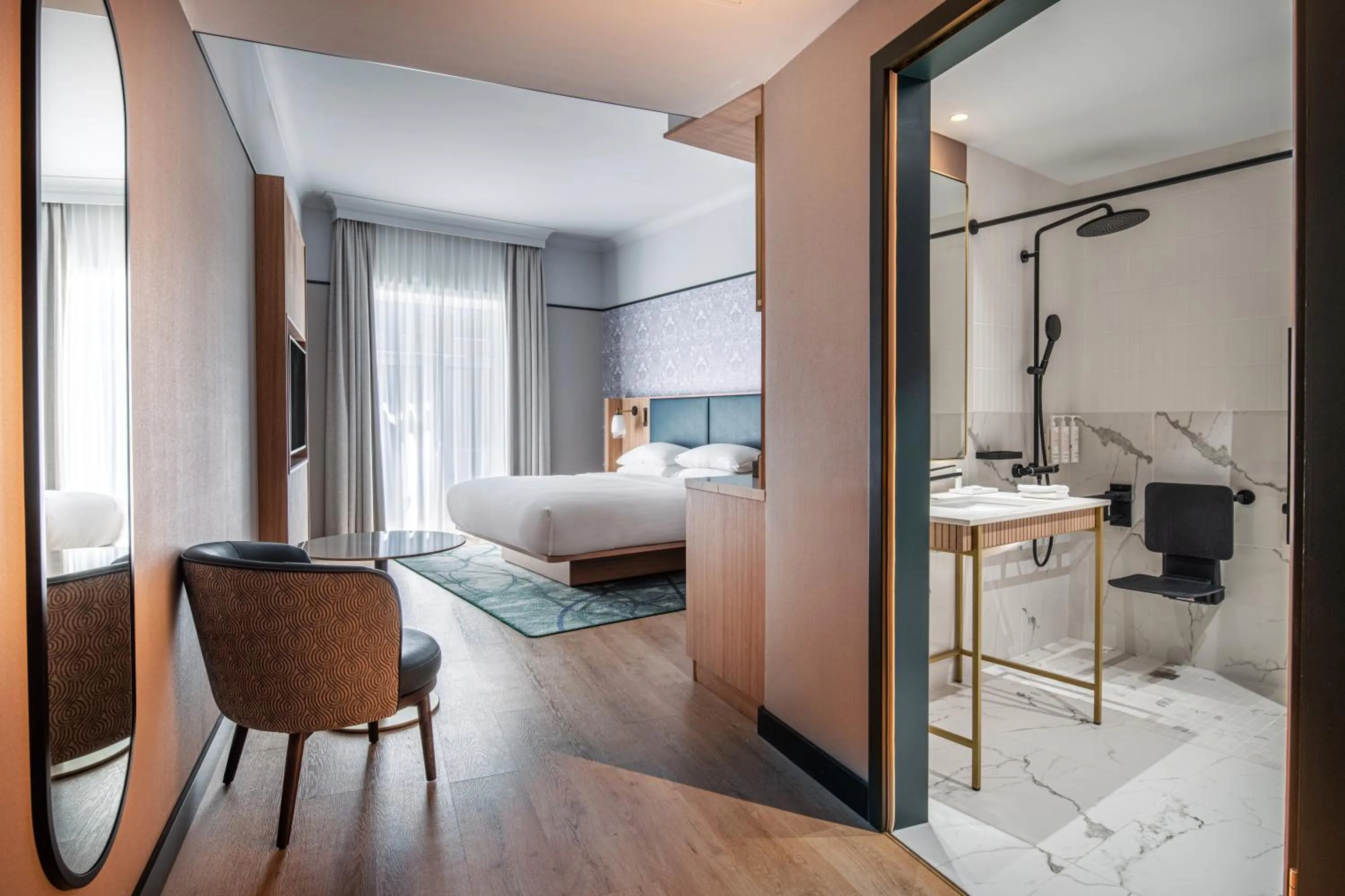 Bedroom, Bed in Brussels Marriott Hotel Grand Place