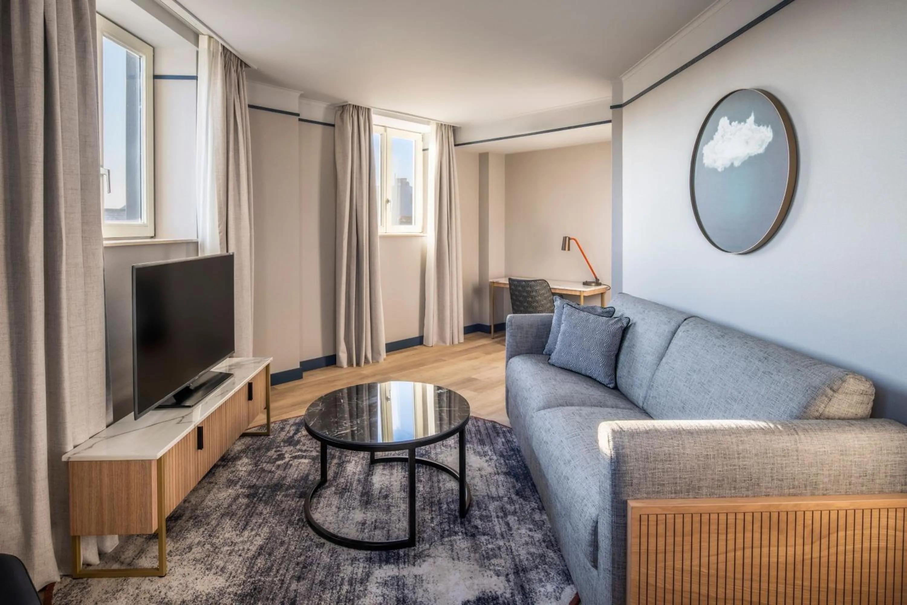 Photo of the whole room in Brussels Marriott Hotel Grand Place