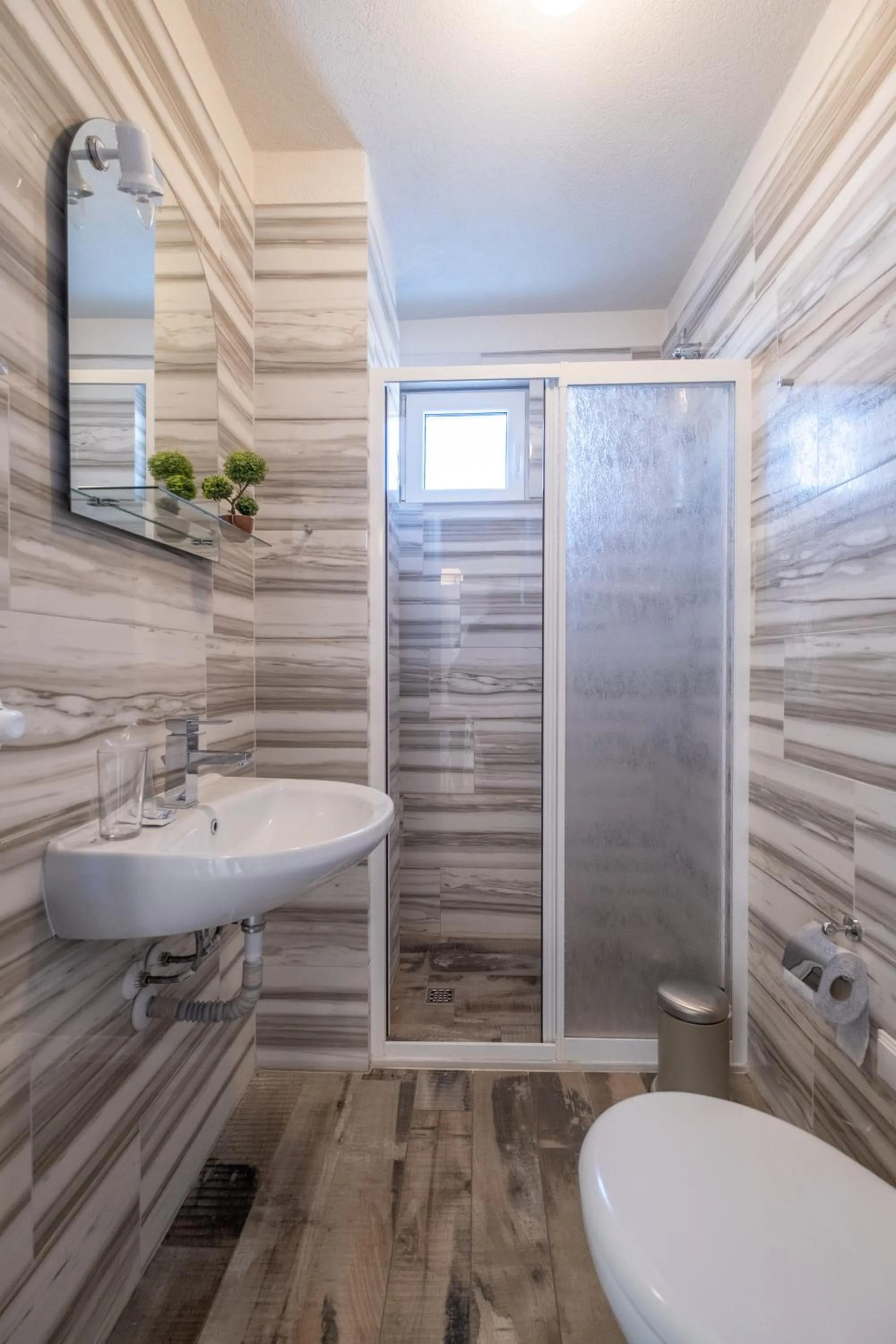 Bathroom in Blue Label Apart House
