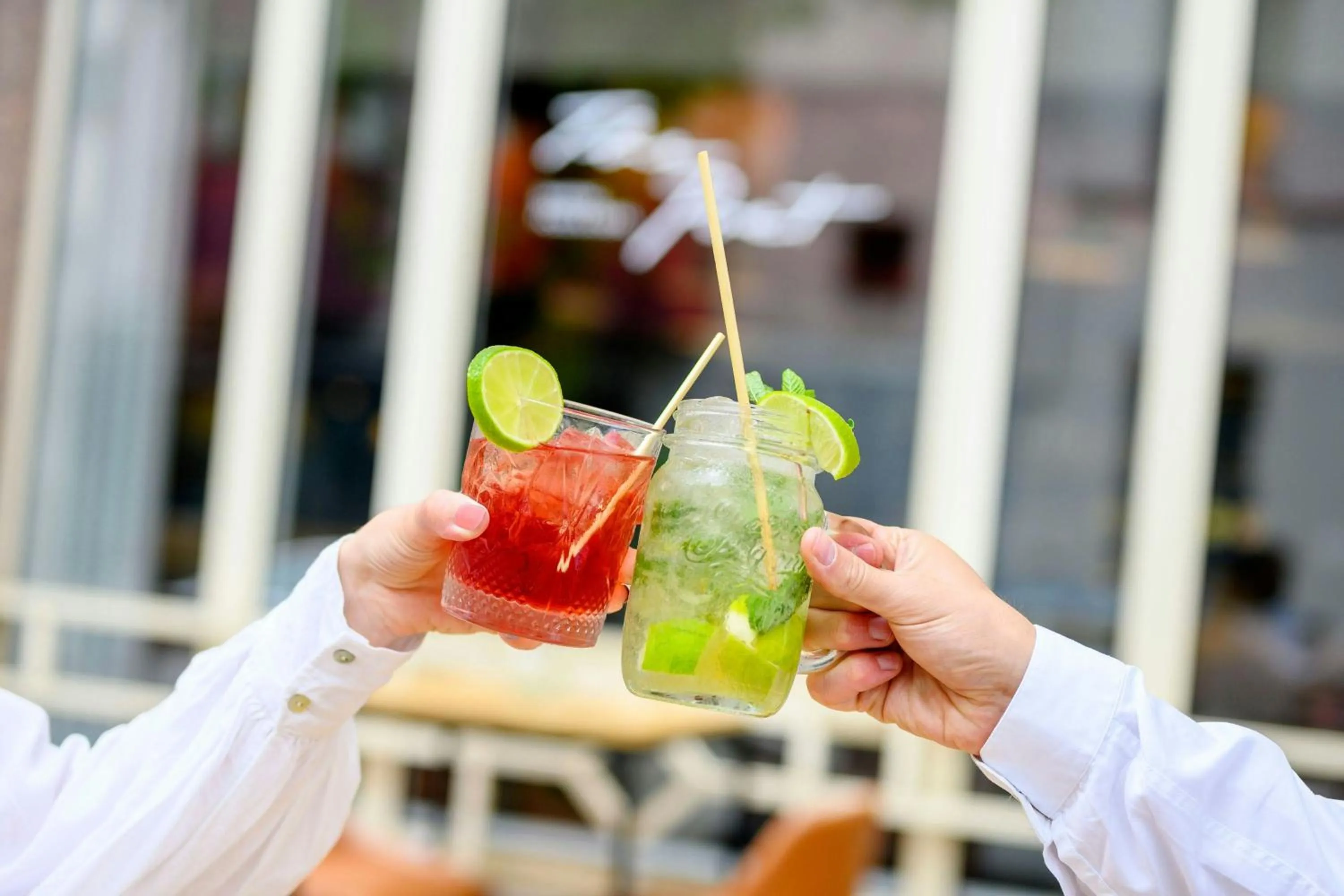 Restaurant/places to eat in Renaissance Brussels Hotel