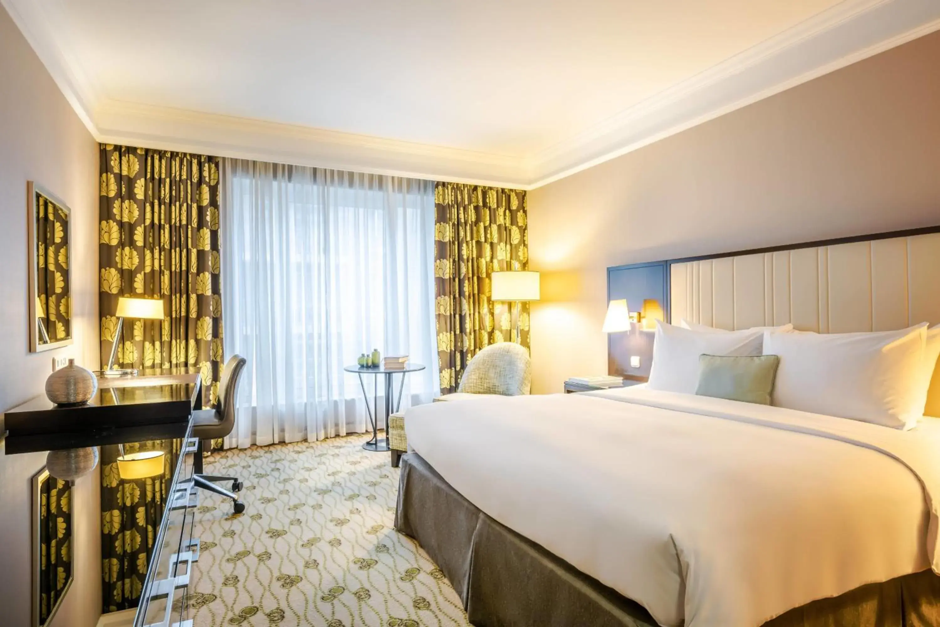 Connecting Family Room in Renaissance Brussels Hotel Connecting Family Room in Renaissance Brussels Hotel