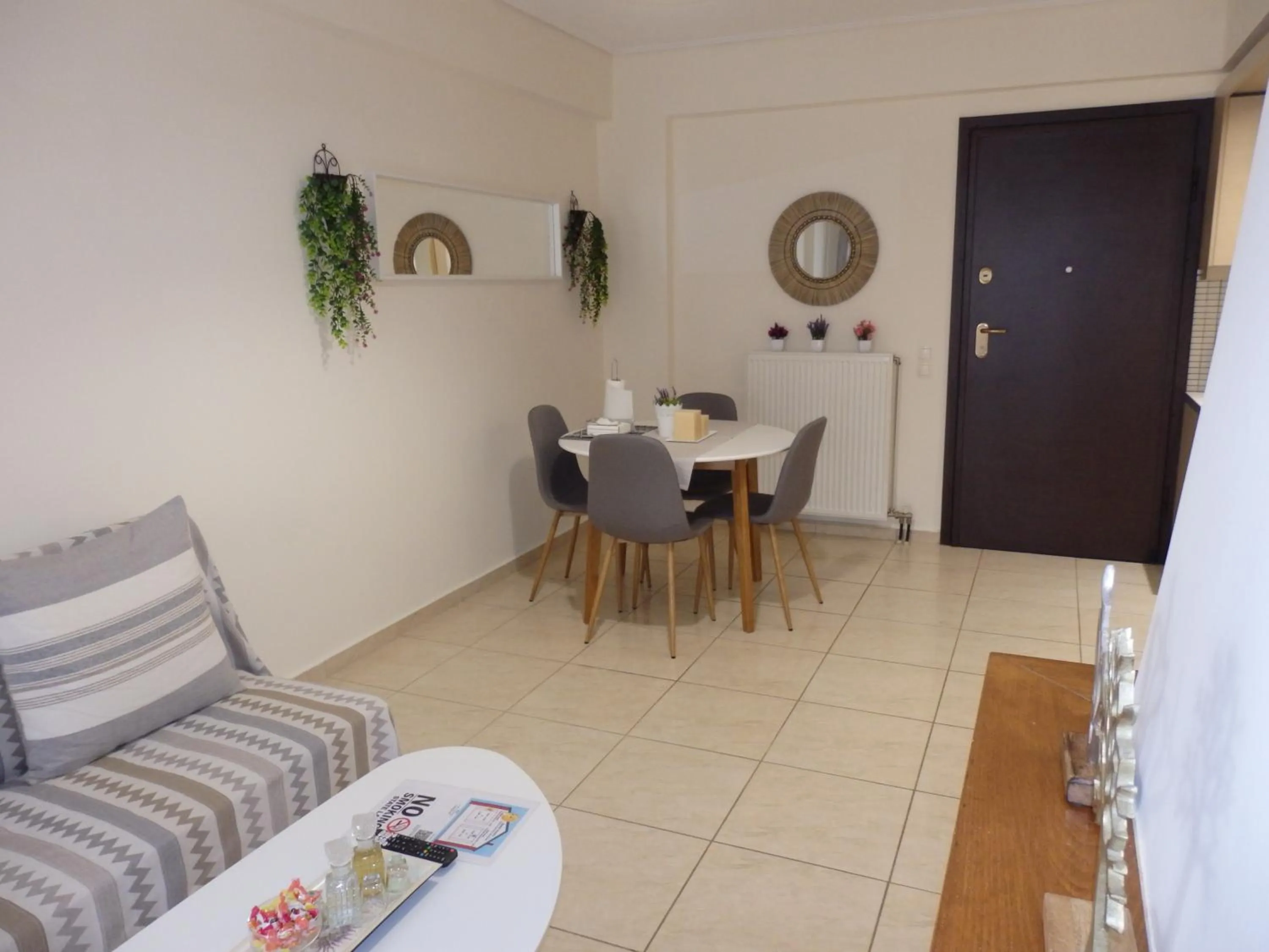 Living room in A&J Apartments or Rooms athens airport