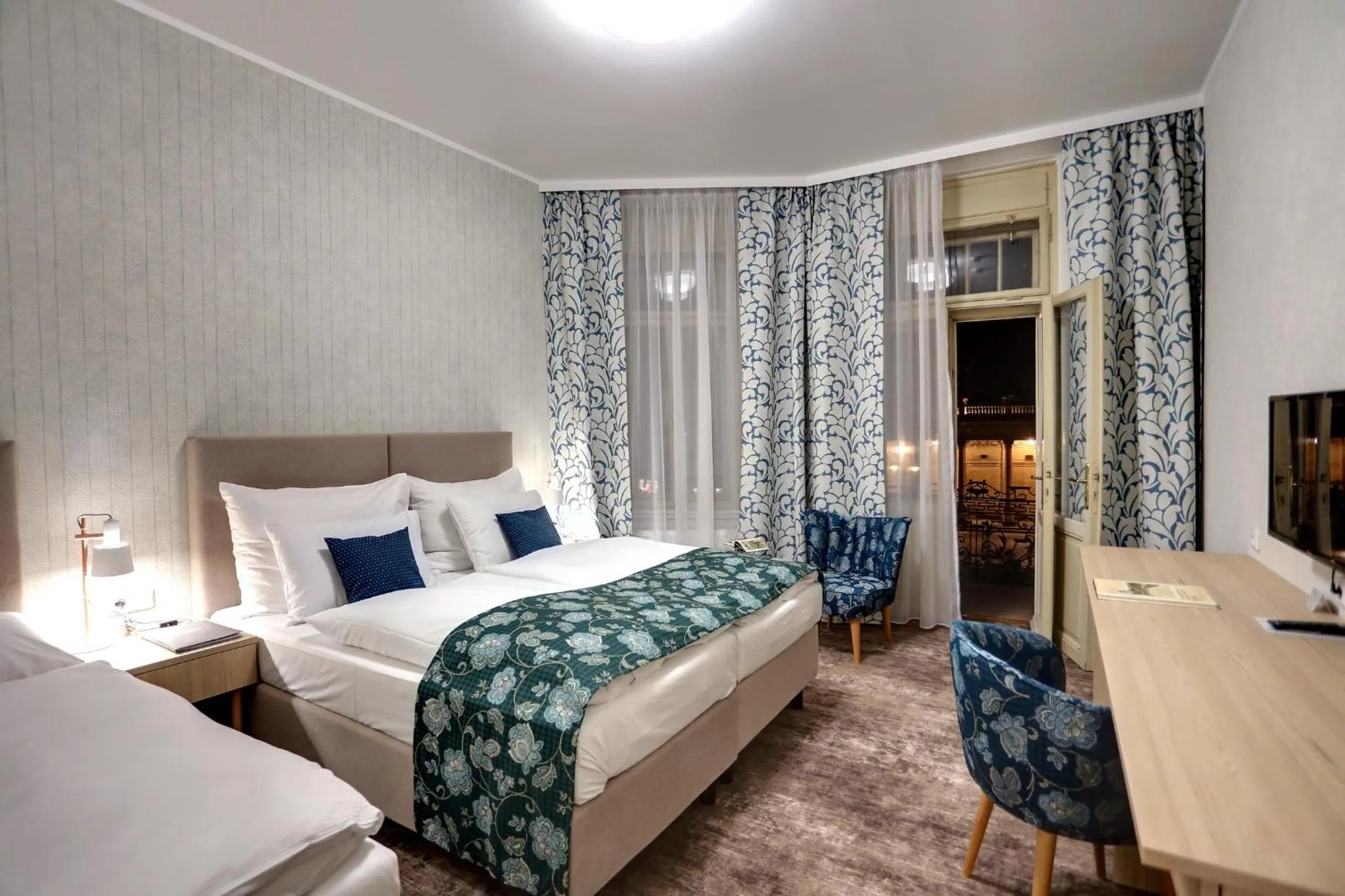 Bed in ASTORIA Hotel & Medical Spa