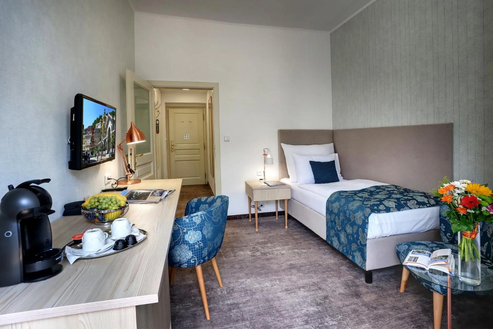 Photo of the whole room, Bed in ASTORIA Hotel & Medical Spa