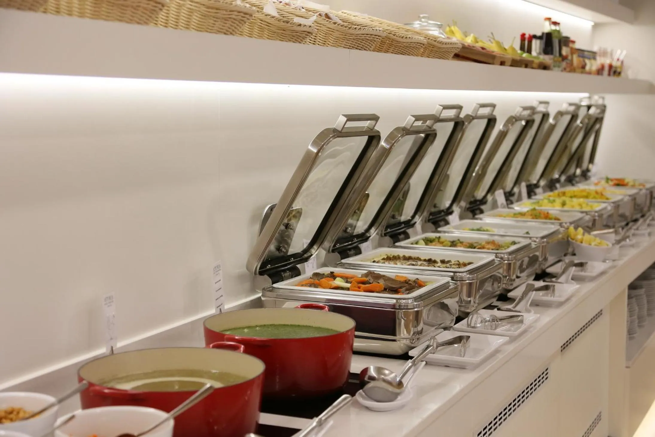 Food and drinks in ASTORIA Hotel & Medical Spa