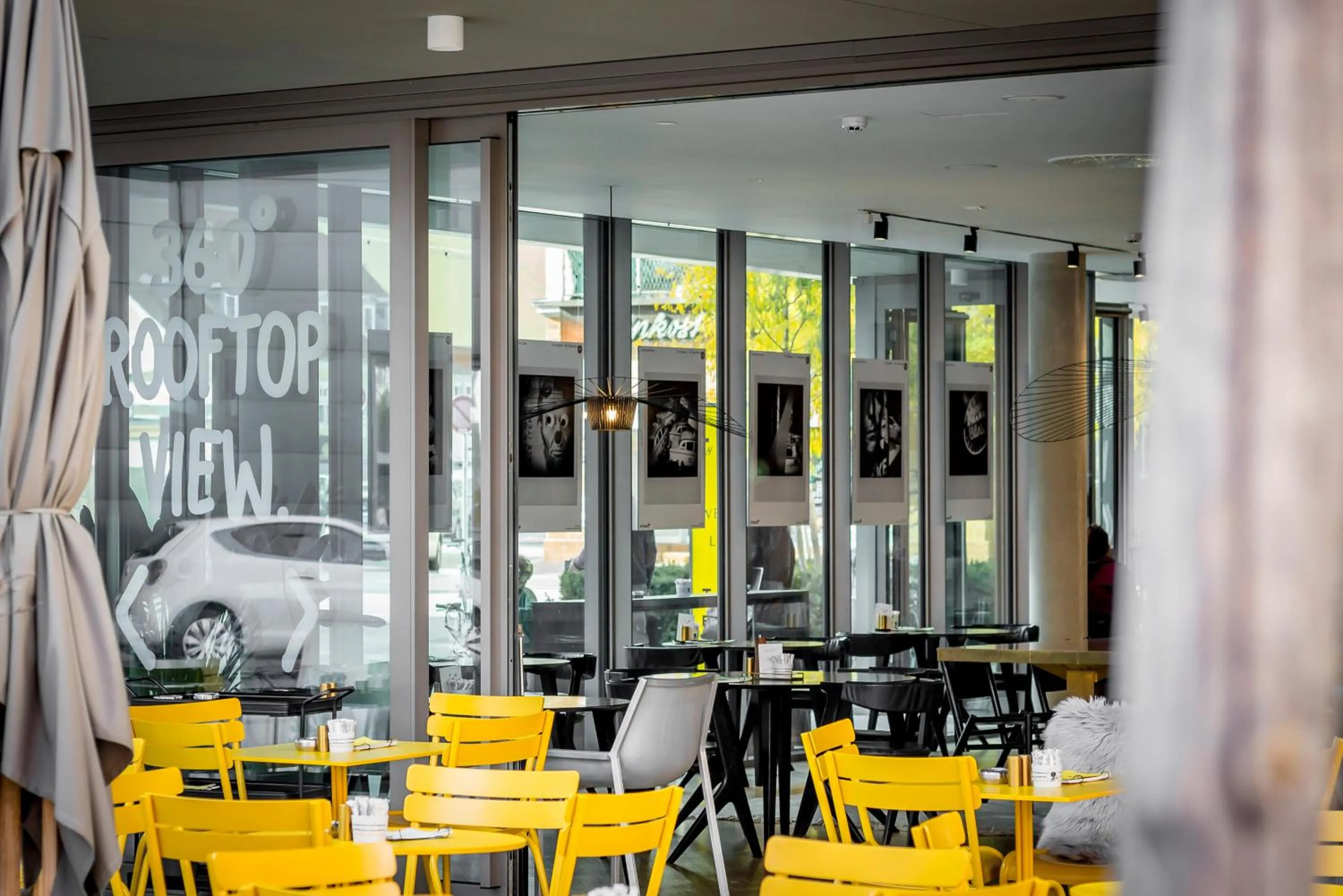 Restaurant/places to eat in Lendhotel