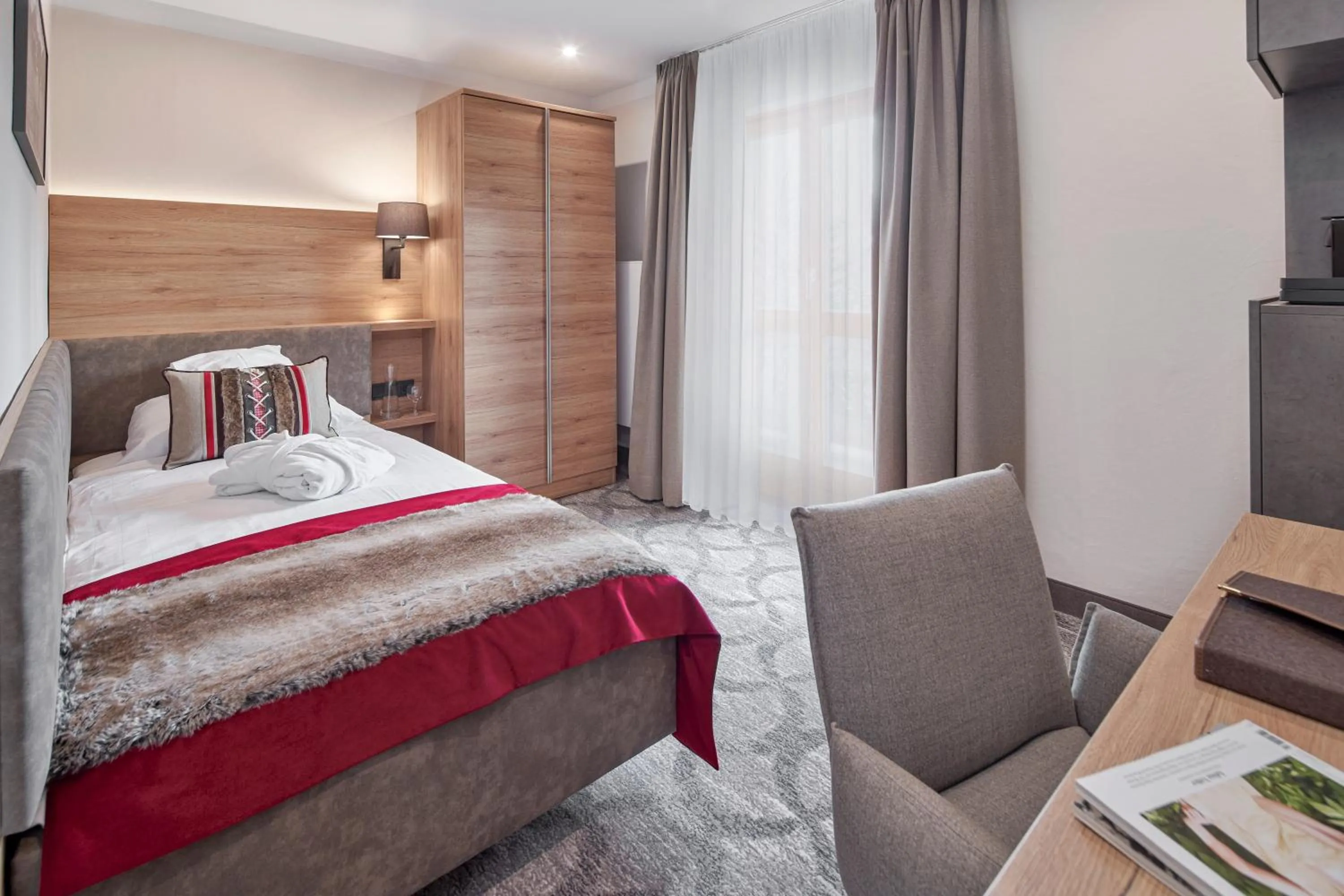 Photo of the whole room in Hotel Alpenhof