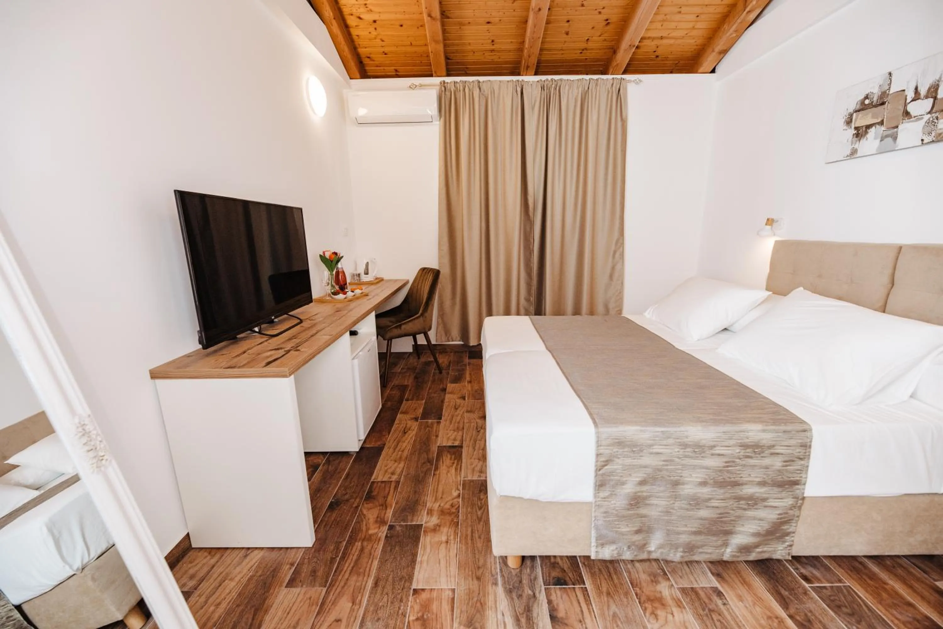 Photo of the whole room in Villa Diana