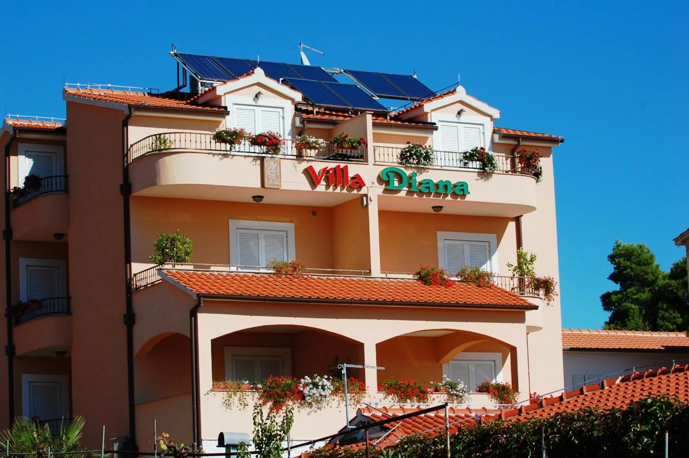 Facade/entrance in Villa Diana