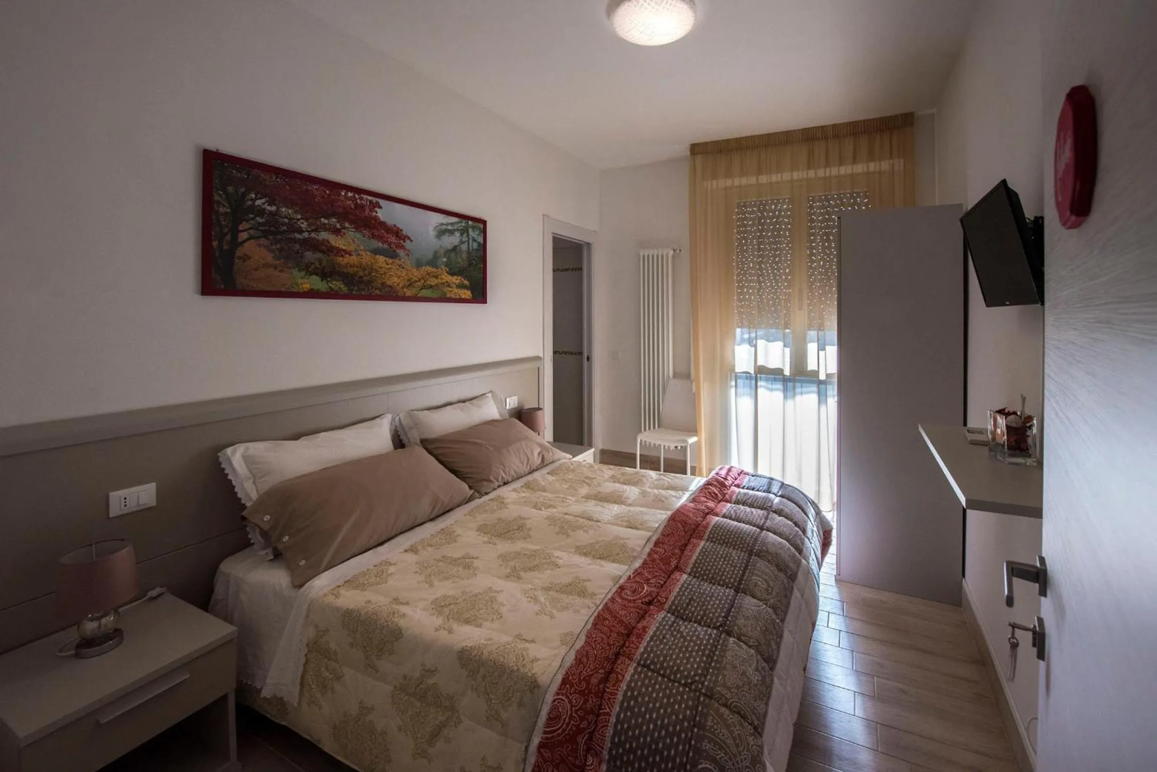 Shower, Bed in Affittacamere Le Quattro Stagioni