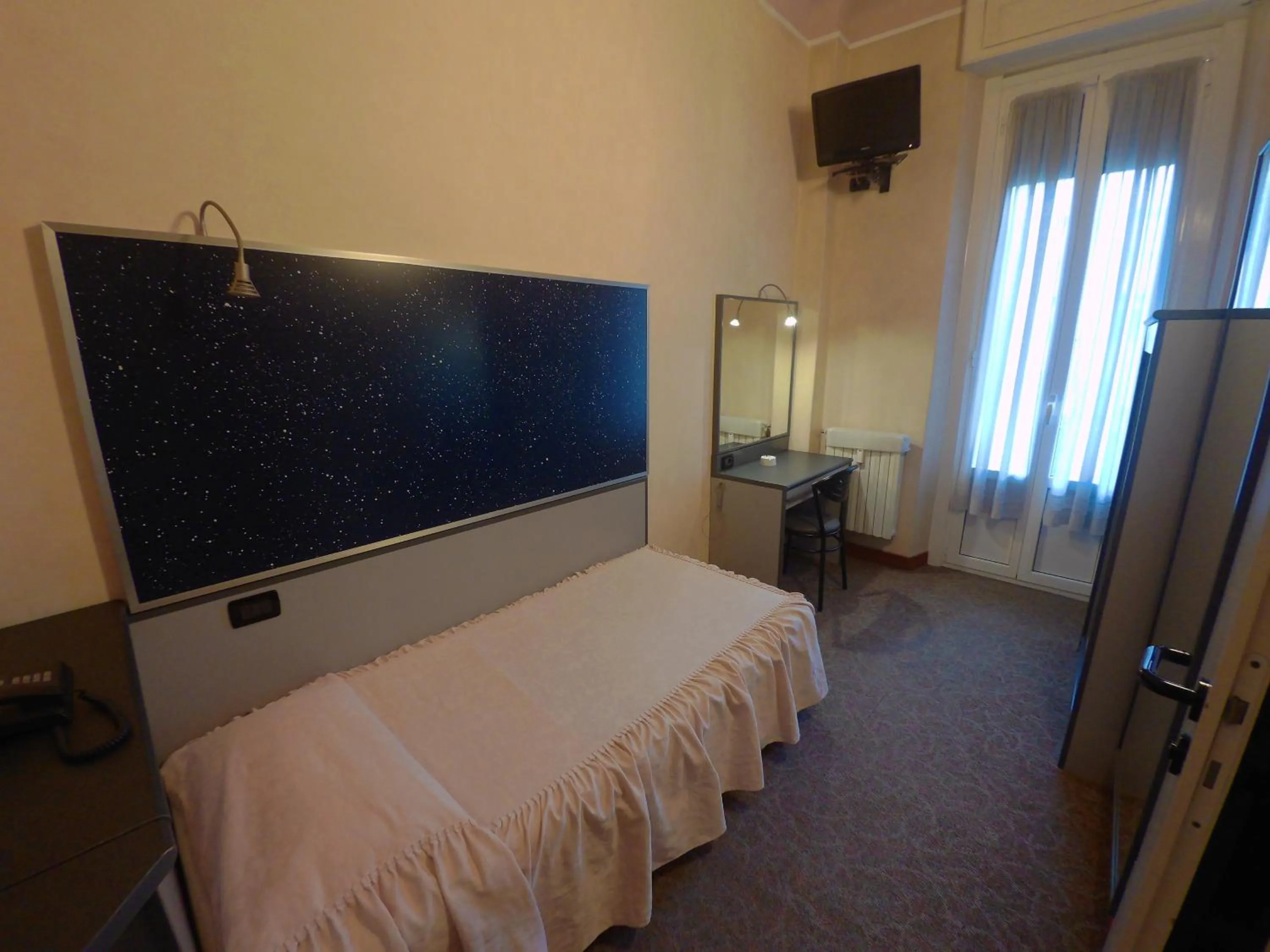 Photo of the whole room, Bed in Hotel Ada