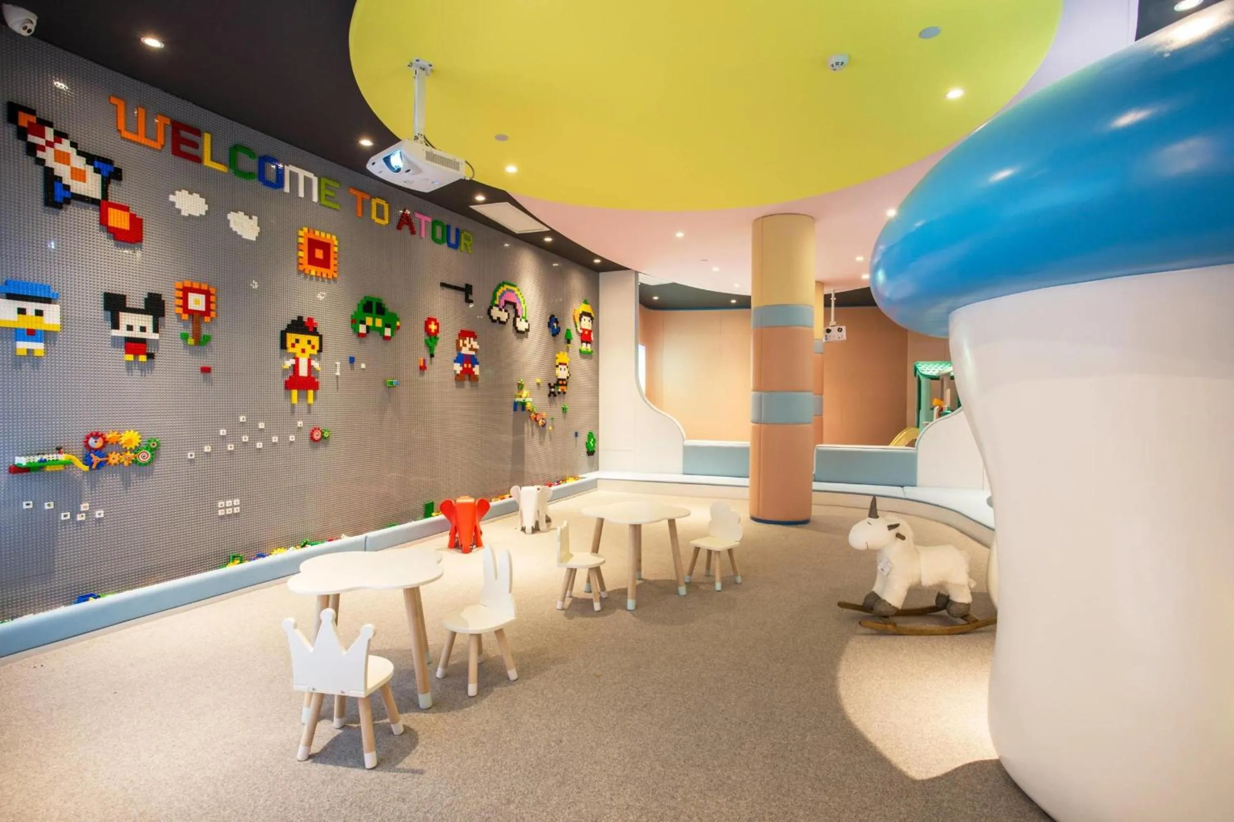 Ningbo Tianyi Square Atour Hotel