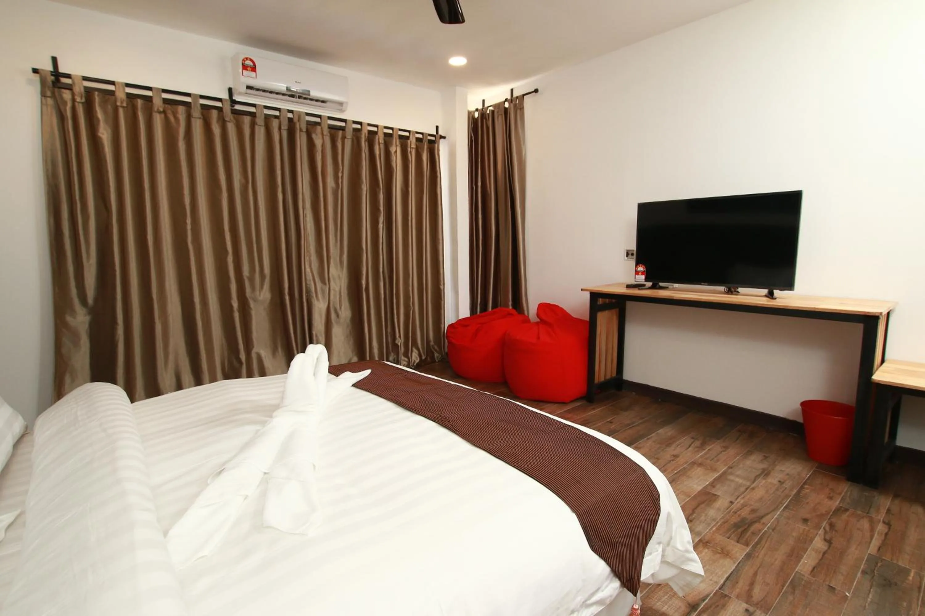 Bedroom, Bed in The Barat Tioman Beach Resort