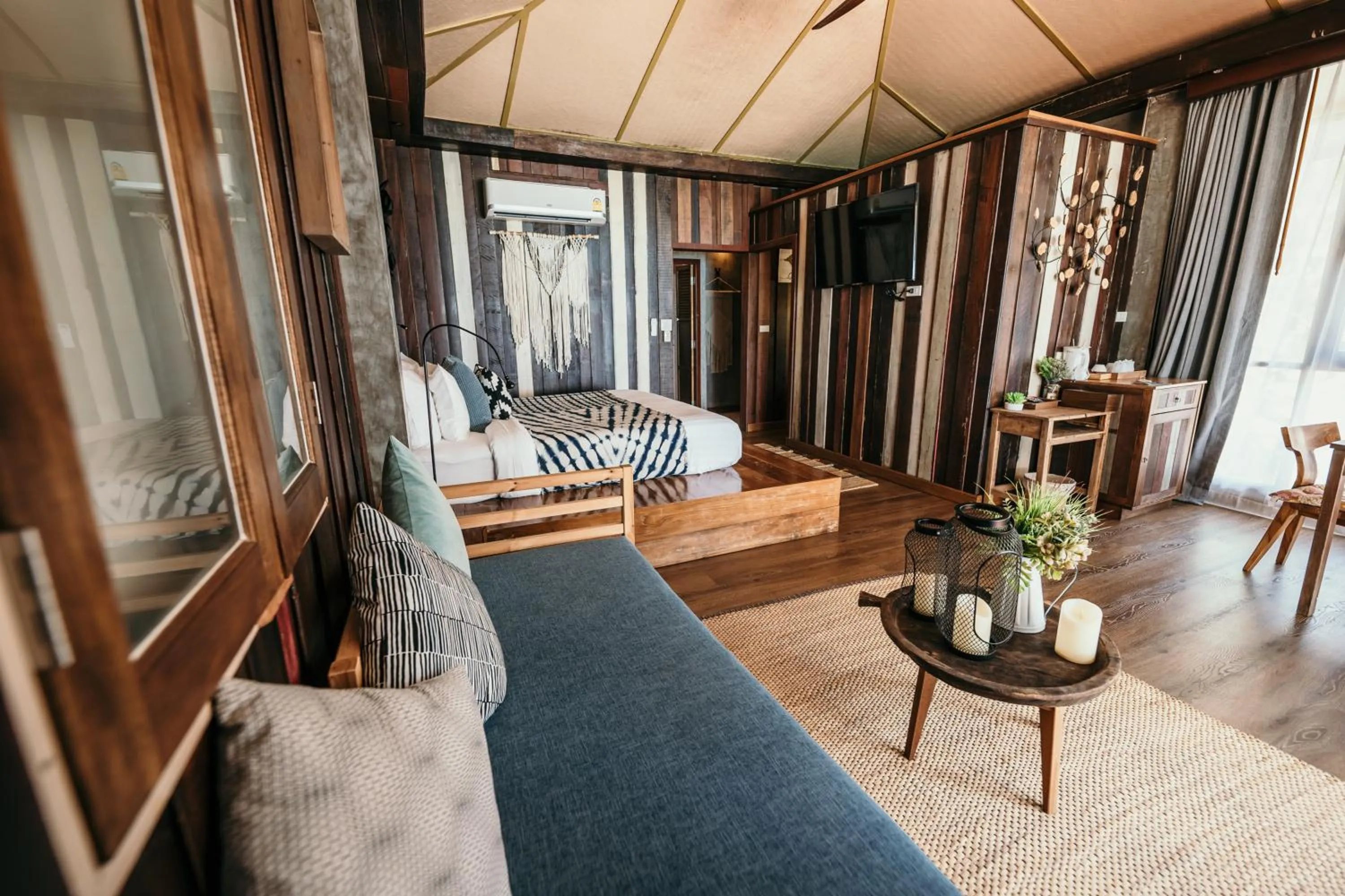 Decorative detail in Sand in My Shoes Beach Loft