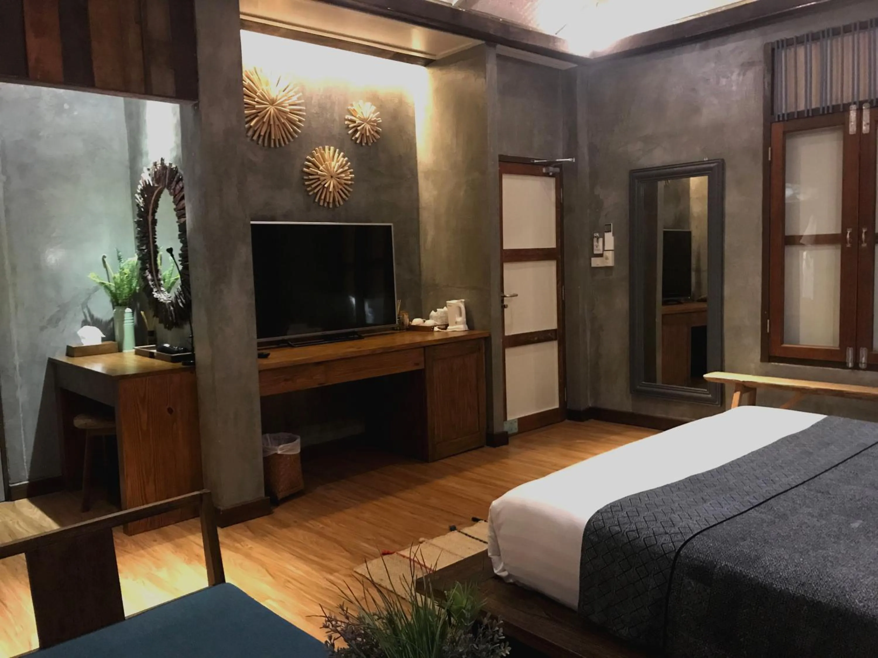 Night, Bed in Sand in My Shoes Beach Loft