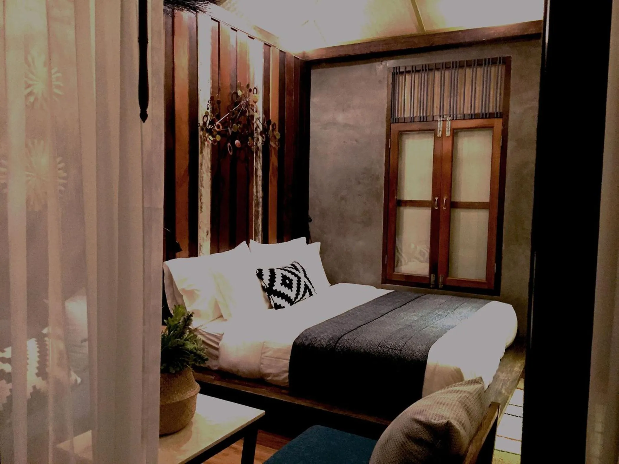 Decorative detail, Bed in Sand in My Shoes Beach Loft