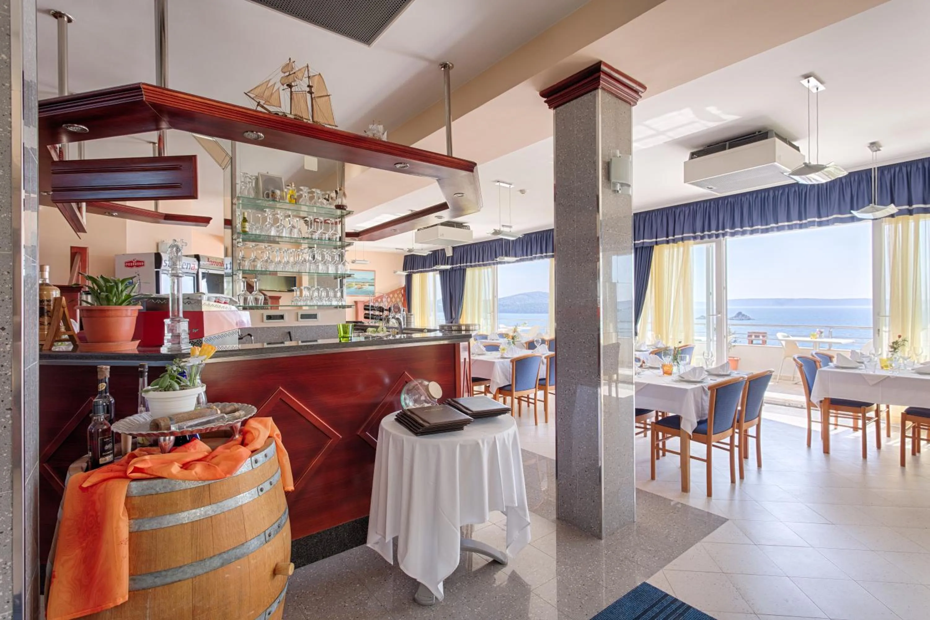 Restaurant/places to eat in Hotel Viktorija