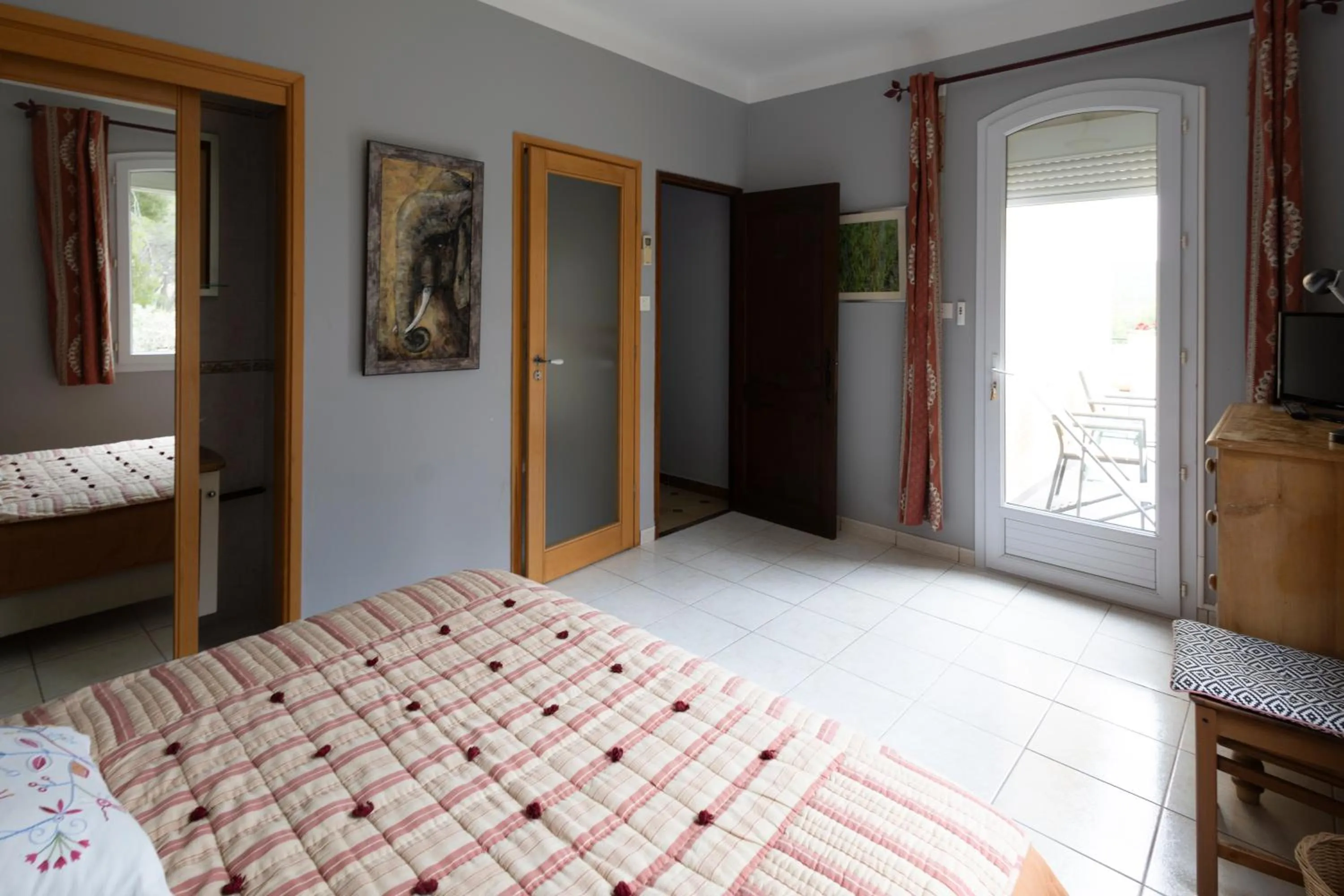 Bed in Villa Violette