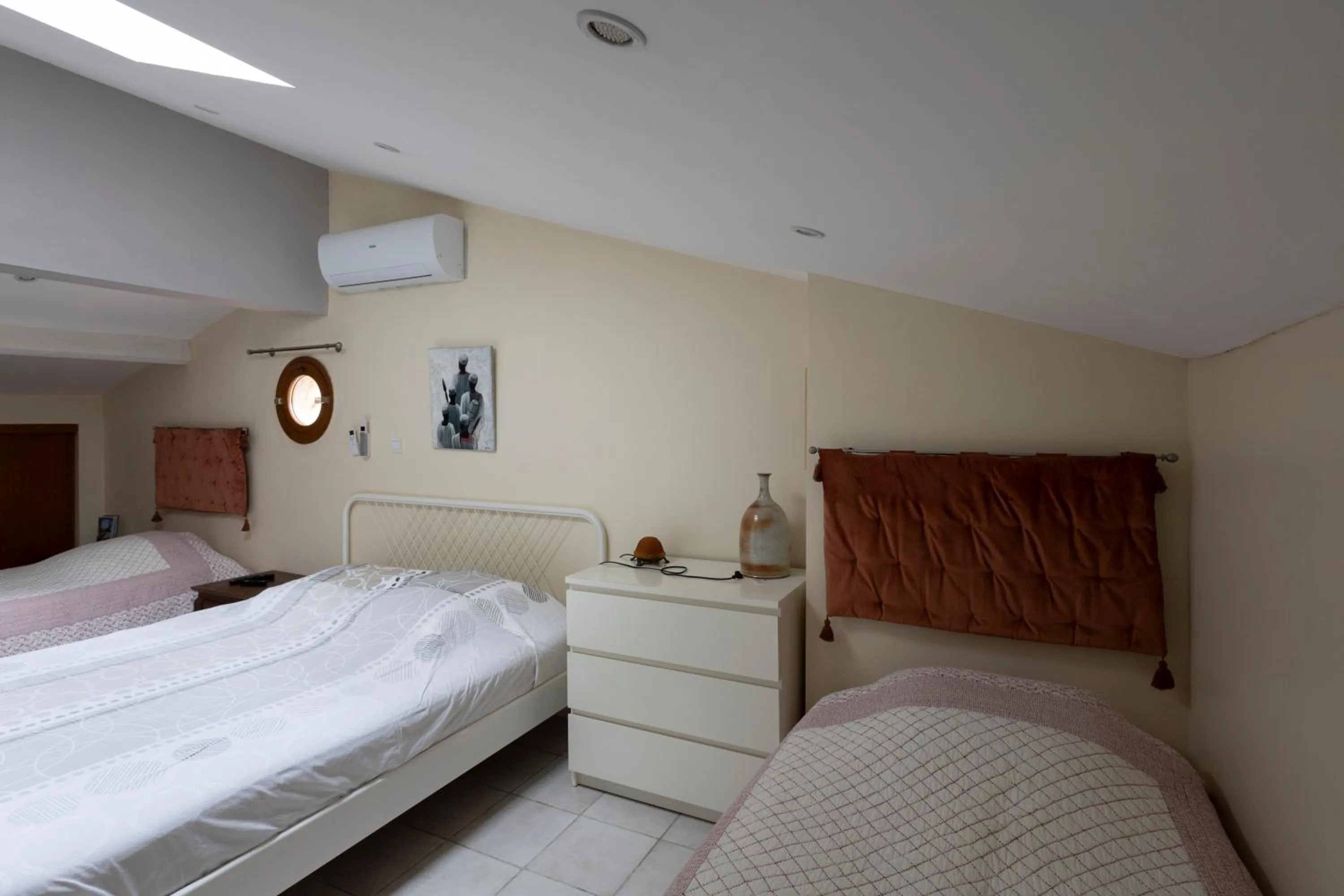 Bedroom, Bed in Villa Violette