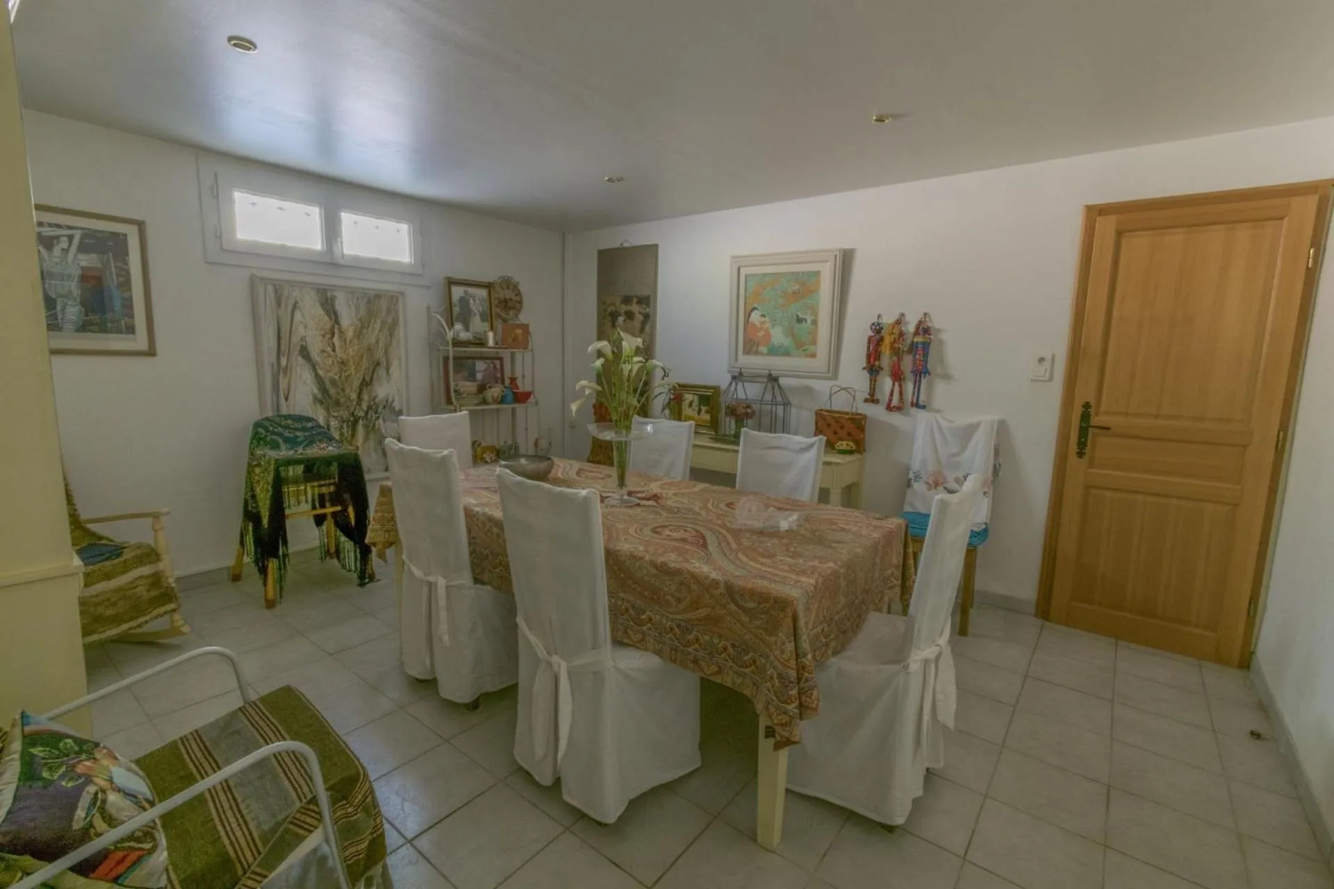 Area and facilities in Villa Violette