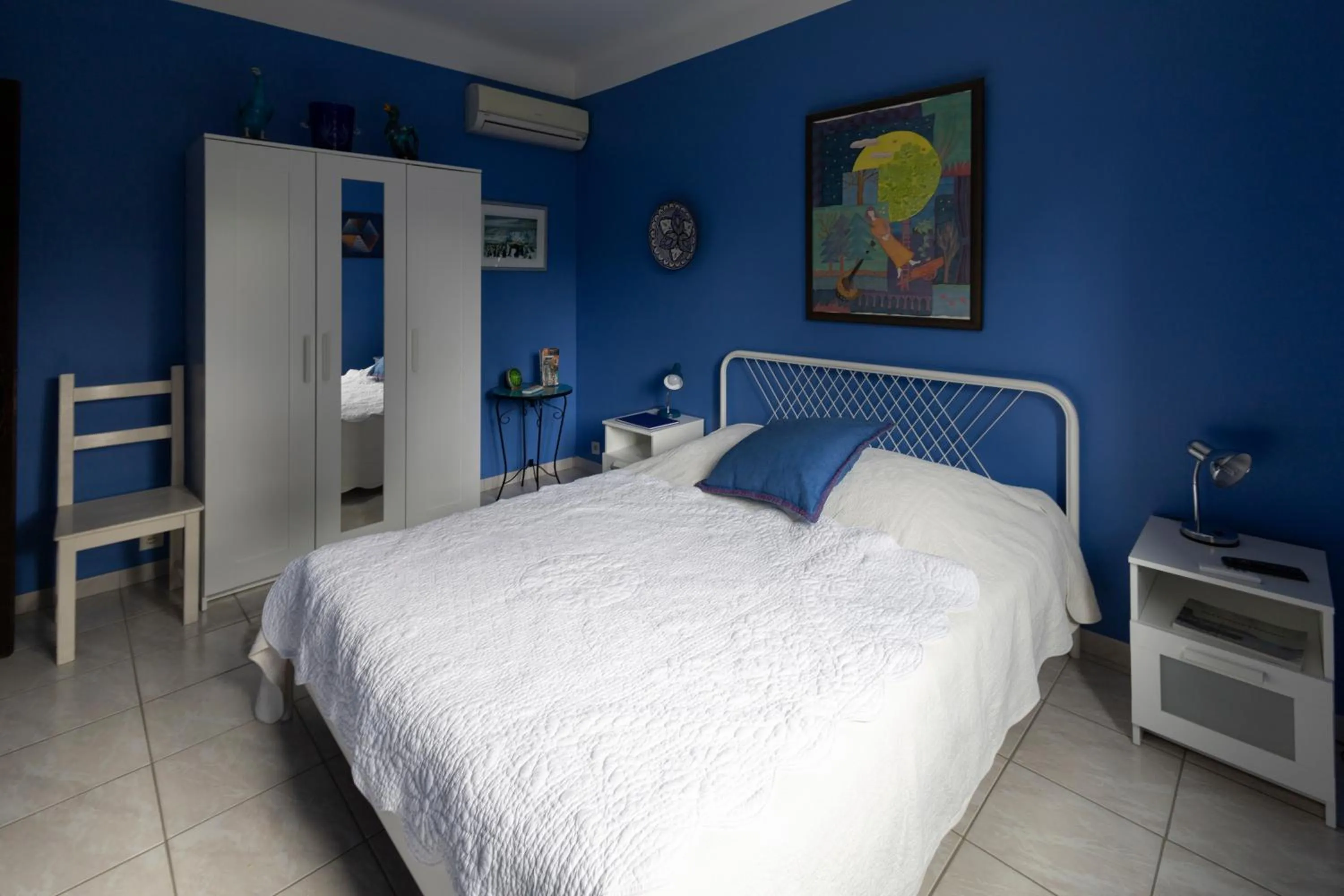 Bed in Villa Violette