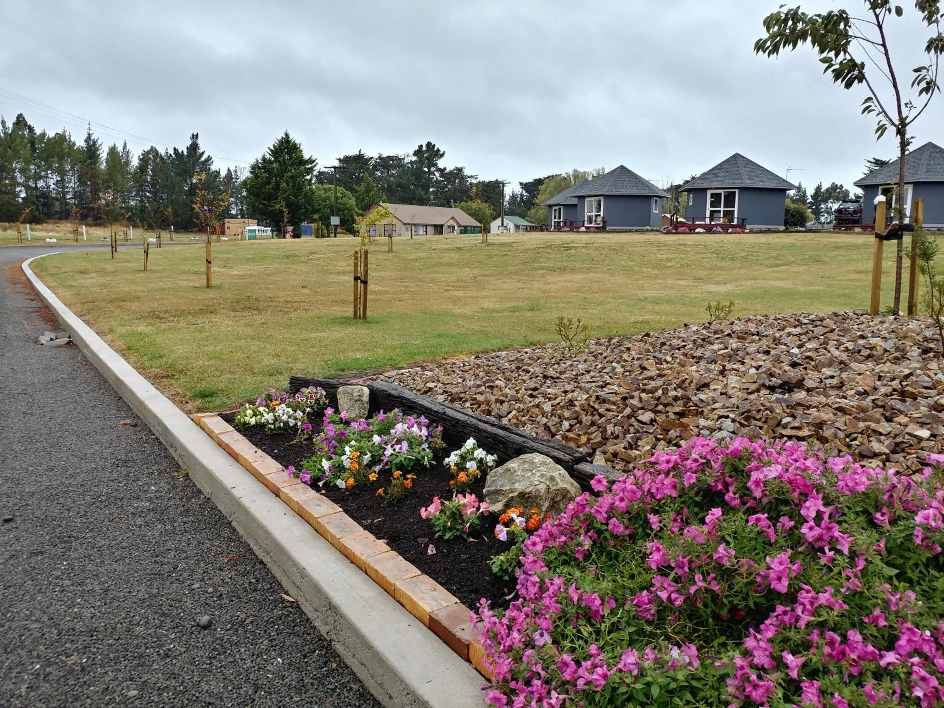 Garden view in Pineacres Motel and Park