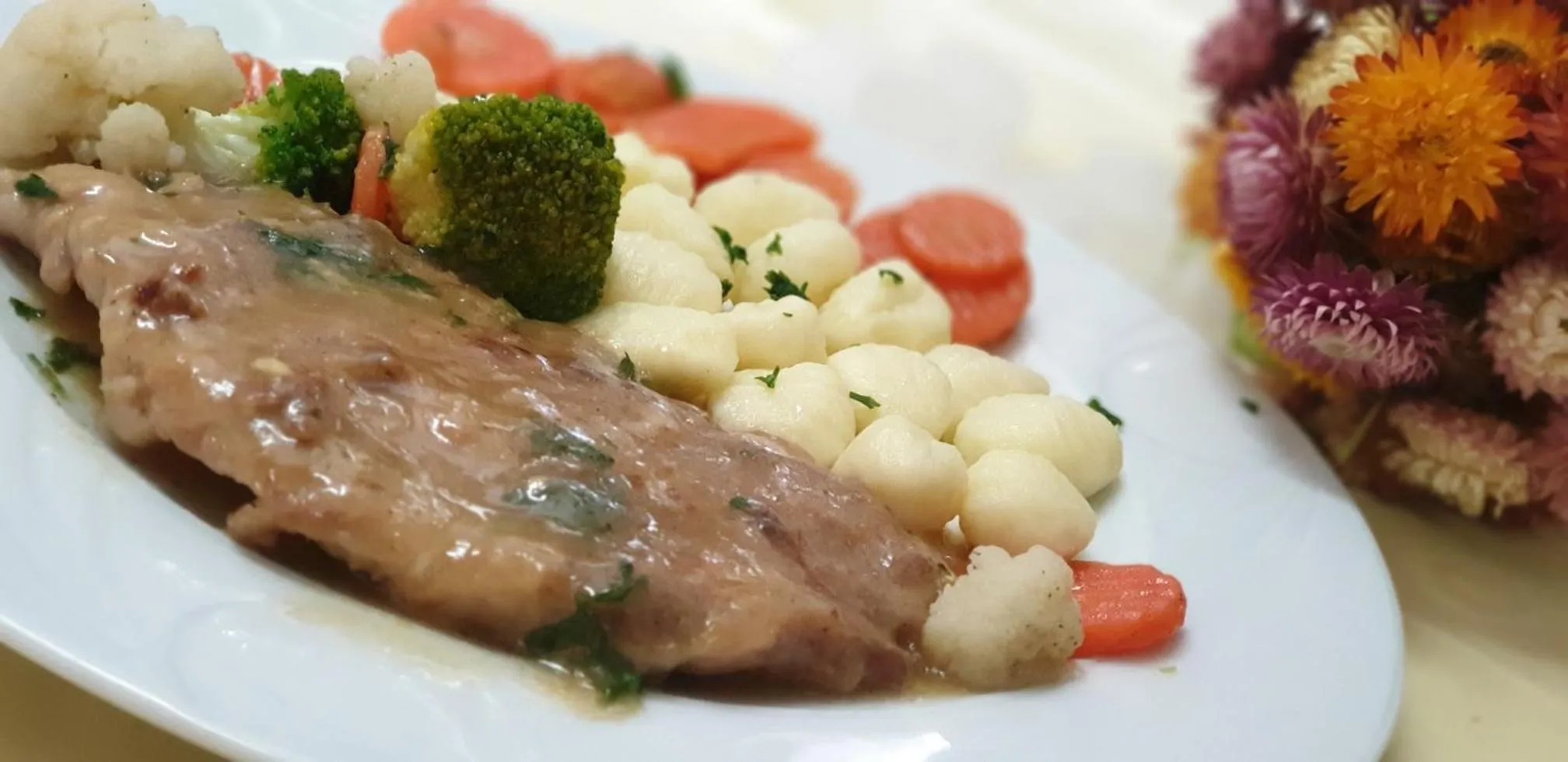 Restaurant/places to eat in Hotel Mirni Kutak