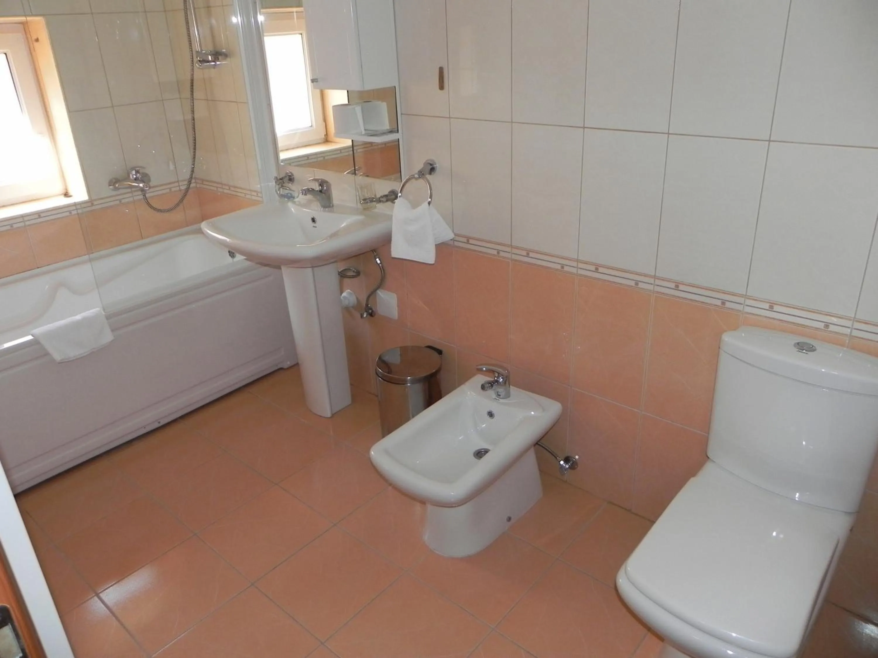 Toilet in Hotel Mirni Kutak